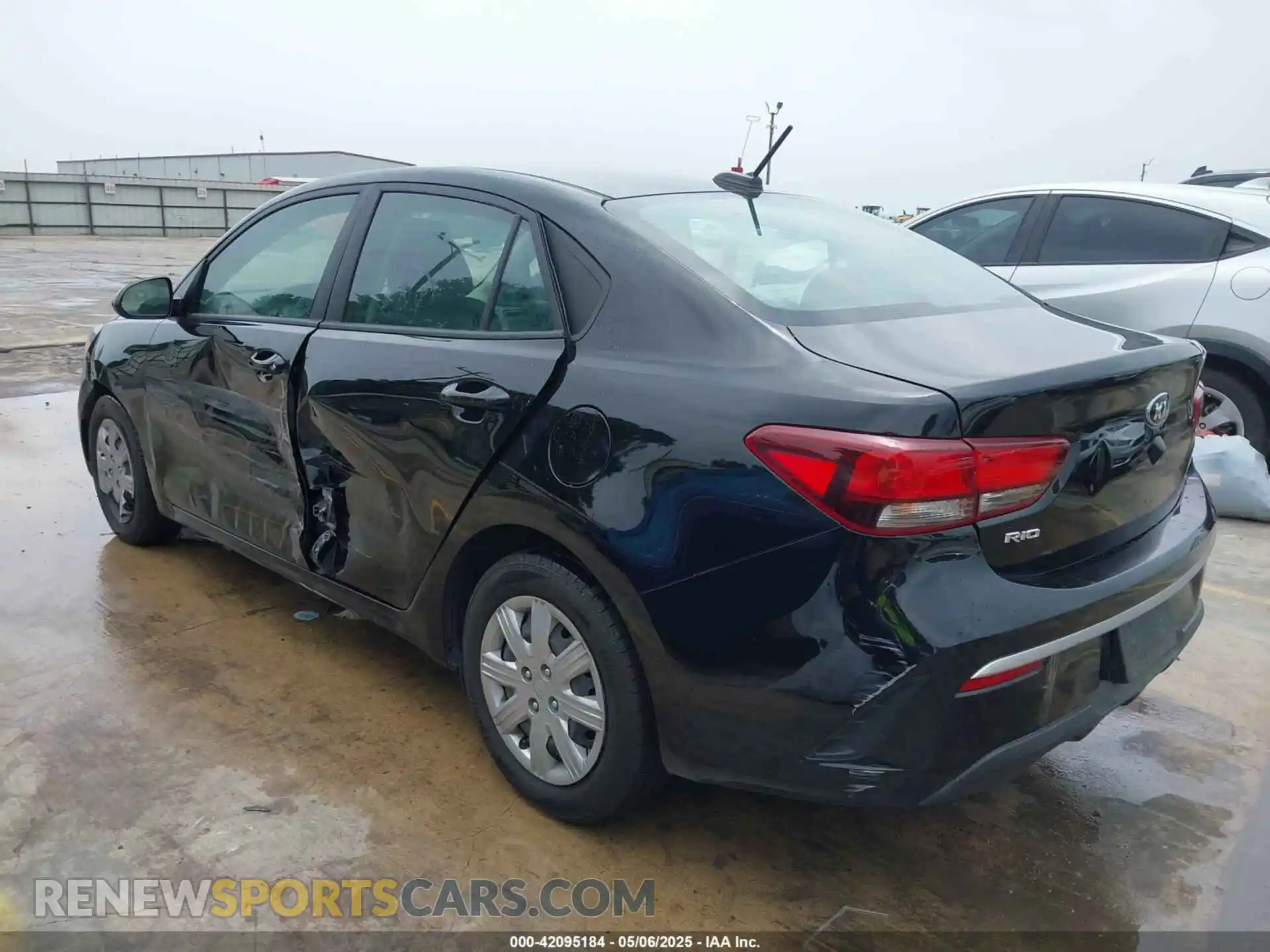 3 Photograph of a damaged car 3KPA24AD7ME412730 KIA RIO 2021