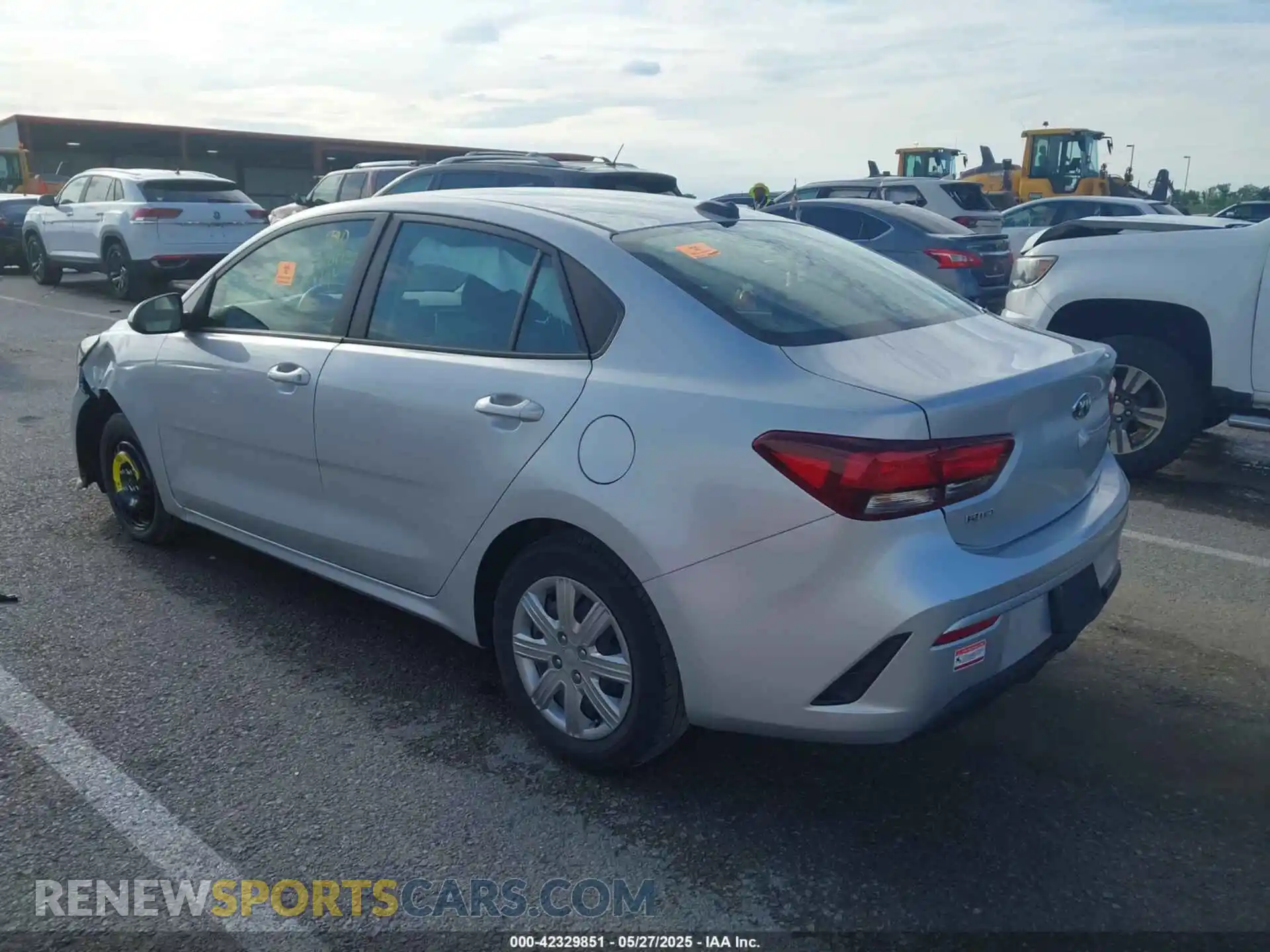 3 Photograph of a damaged car 3KPA24AD7ME422612 KIA RIO 2021