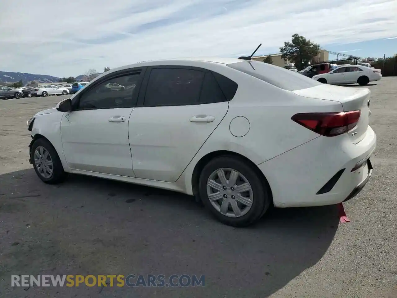 2 fotografías del automóvil dañado 3KPA24AD9ME430727 KIA RIO 2021