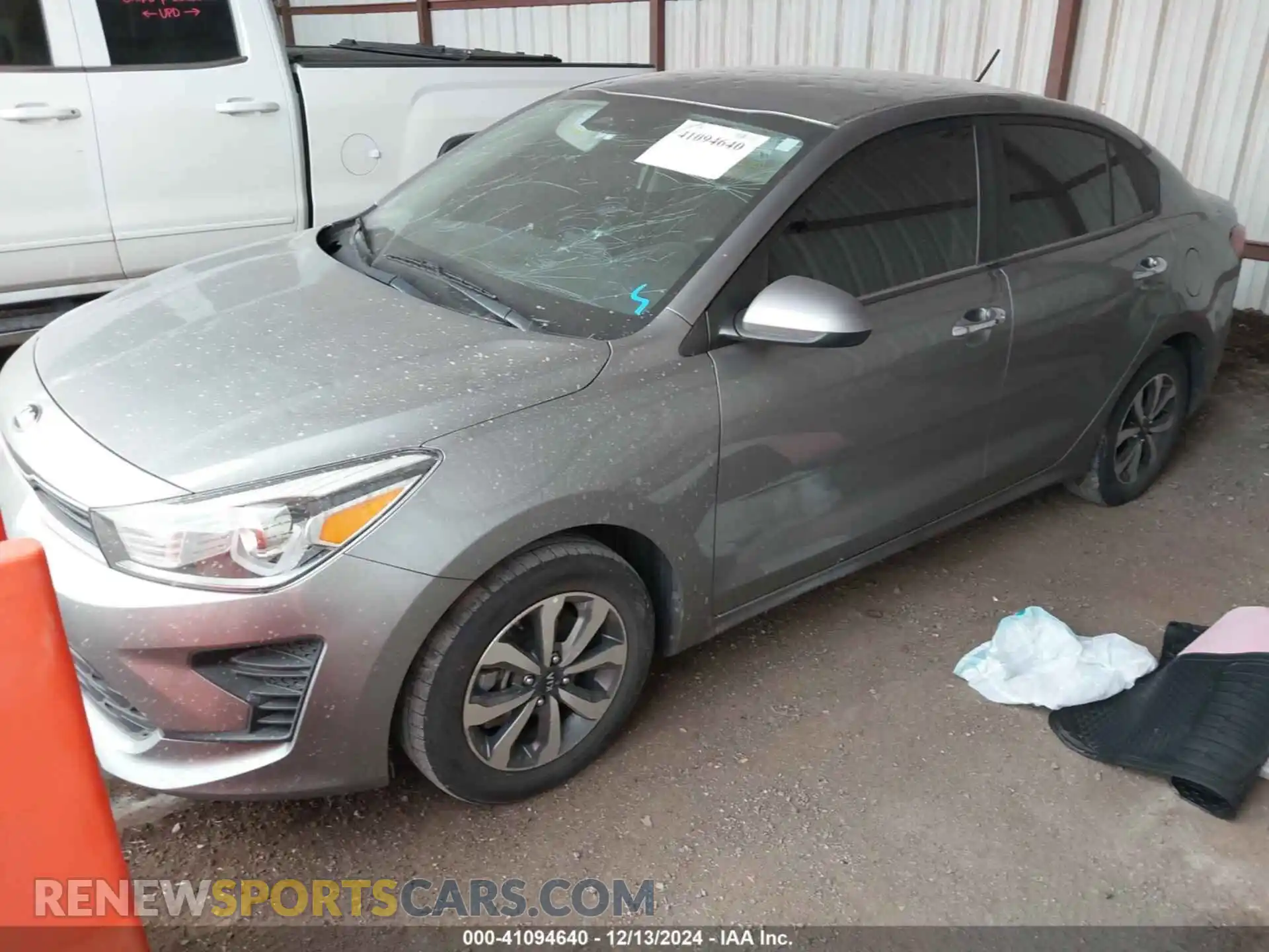 2 fotografías del automóvil dañado 3KPA24ADXME406680 KIA RIO 2021