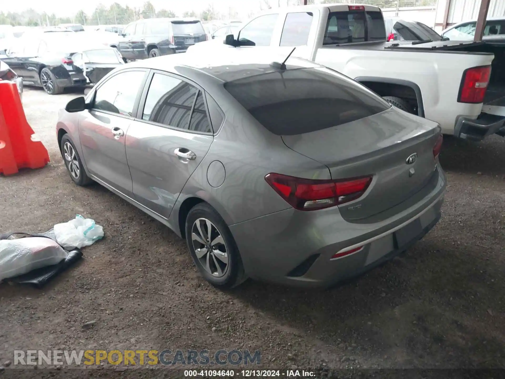 3 fotografías del automóvil dañado 3KPA24ADXME406680 KIA RIO 2021