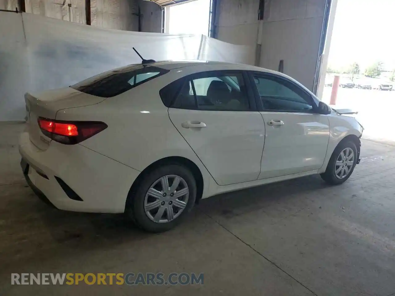 3 Photograph of a damaged car 3KPA24AD2PE575581 KIA RIO 2023