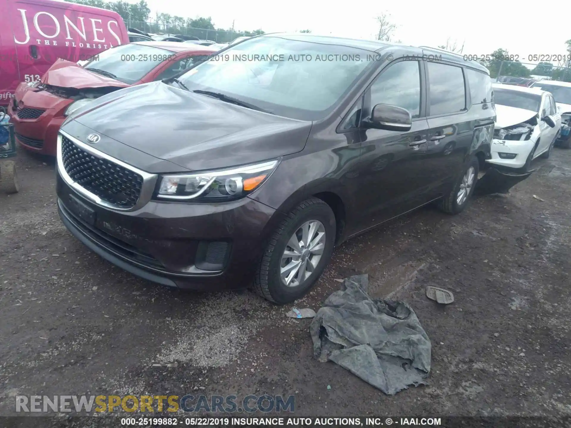 2 Photograph of a damaged car KNDMB5C1XG6195500 KIA SEDONA 2016