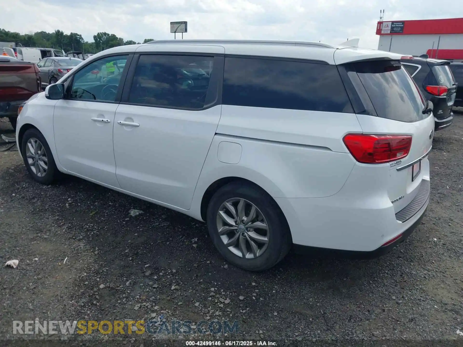3 Photograph of a damaged car KNDMB5C17K6530172 KIA SEDONA 2019