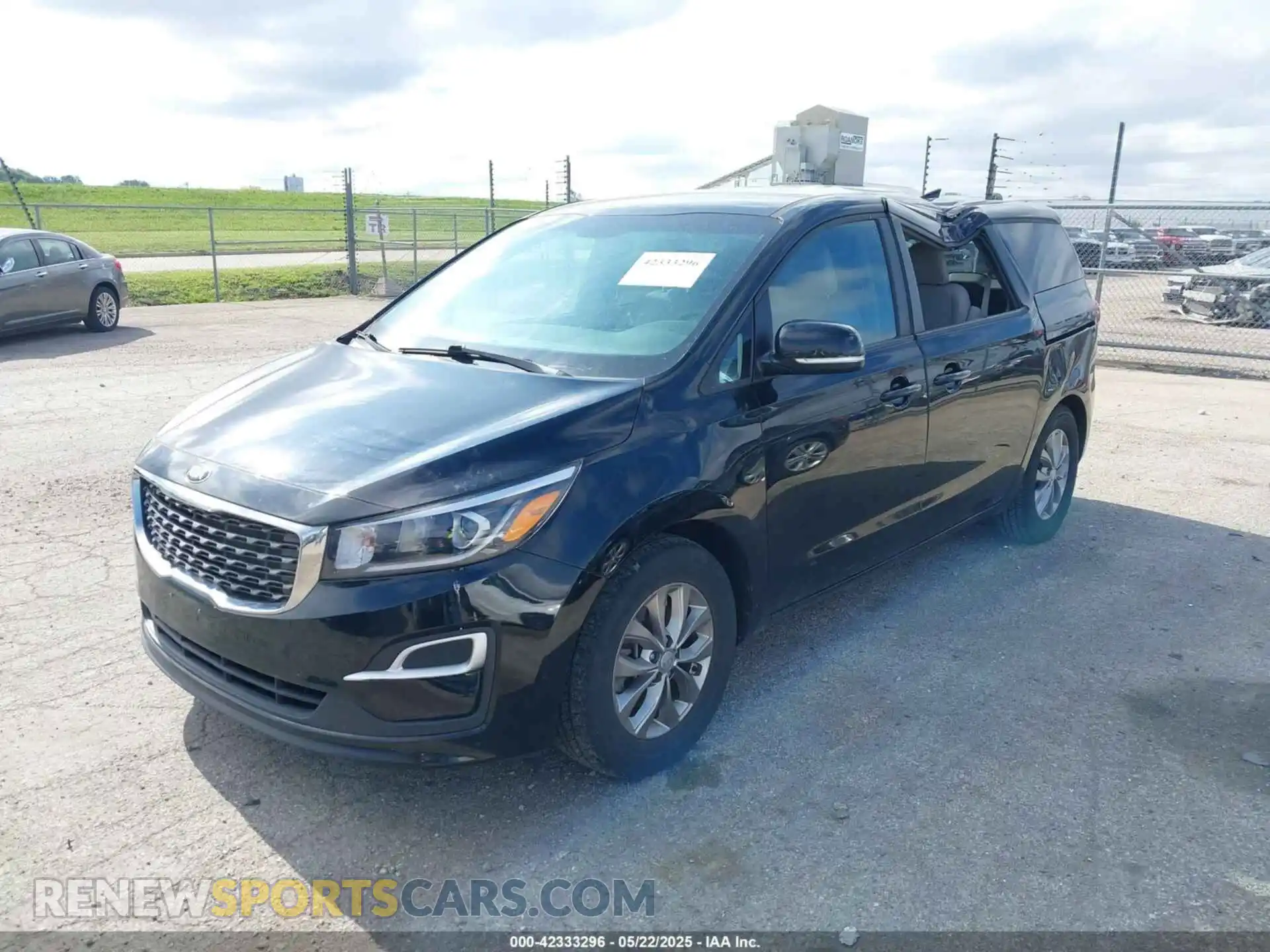 2 fotografías del automóvil dañado KNDMB5C13M6669508 KIA SEDONA 2021