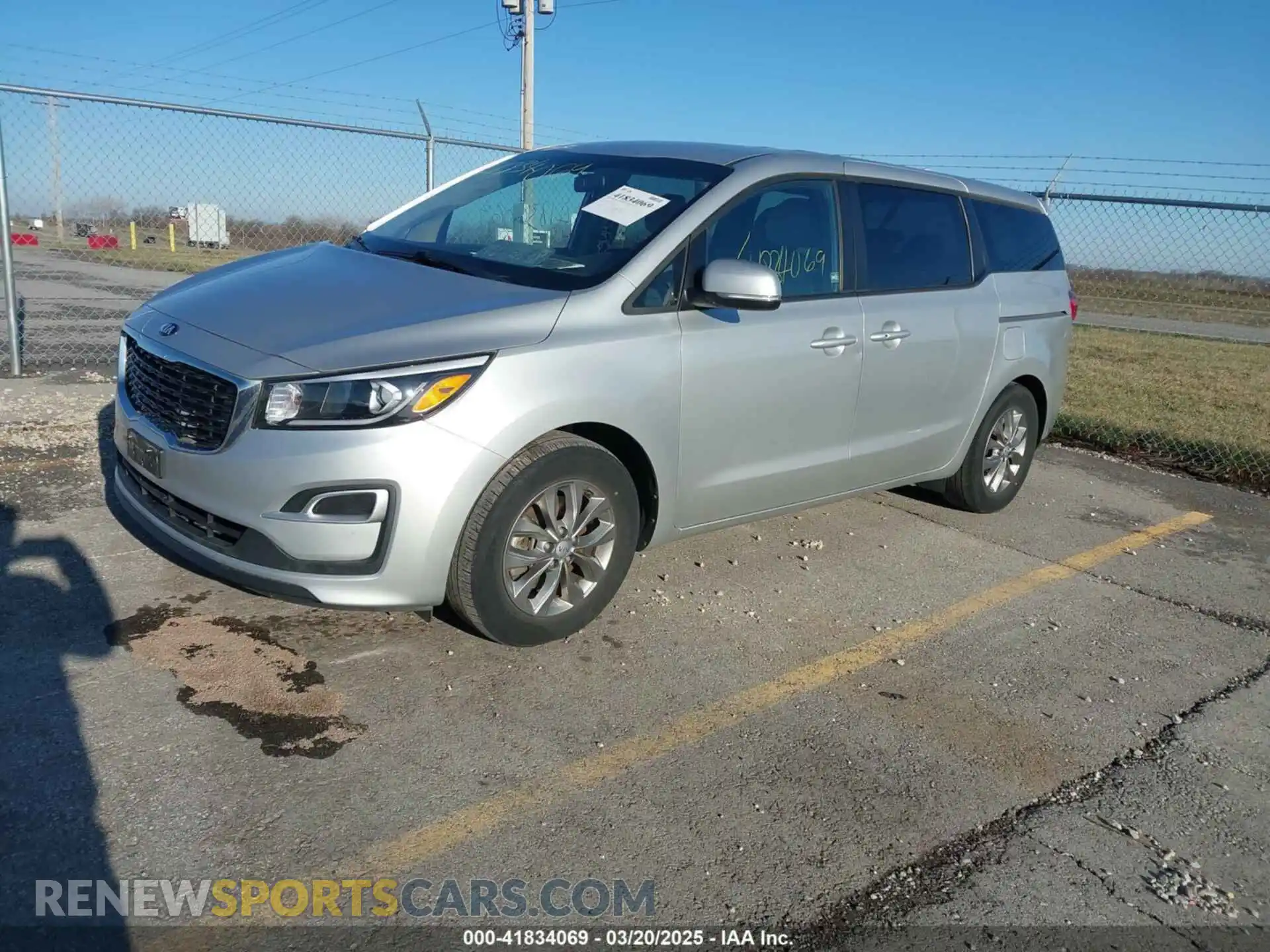 2 fotografías del automóvil dañado KNDMB5C18M6673540 KIA SEDONA 2021