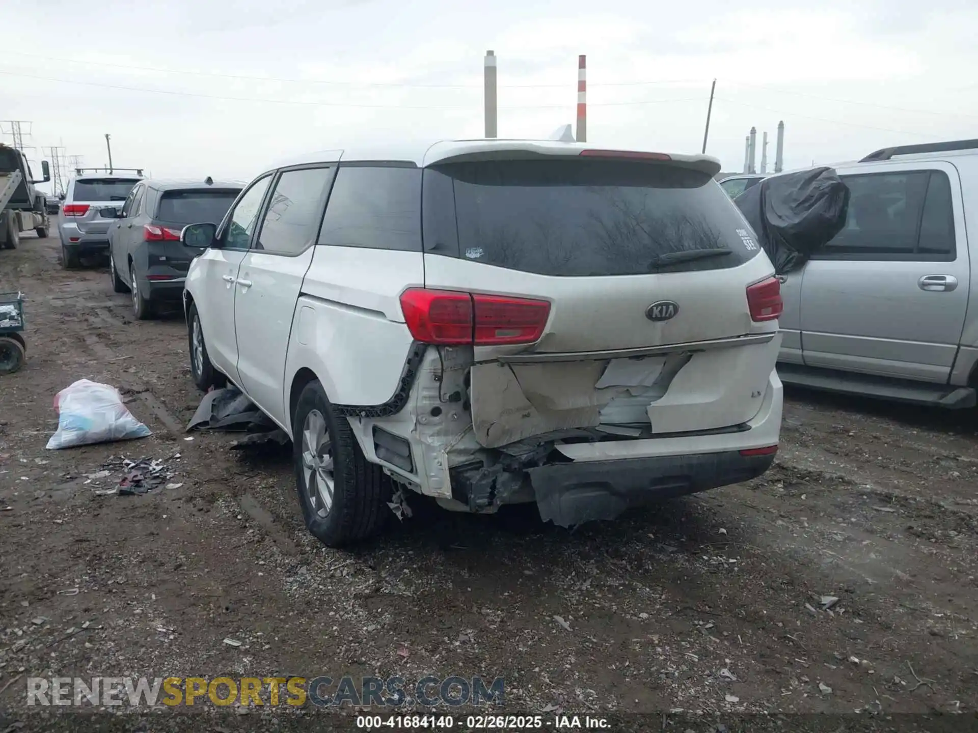 3 fotografías del automóvil dañado KNDMB5C19M6662112 KIA SEDONA 2021