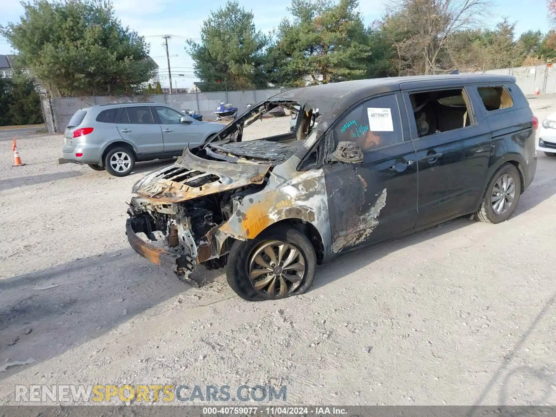 2 fotografías del automóvil dañado KNDMB5C1XM6673667 KIA SEDONA 2021