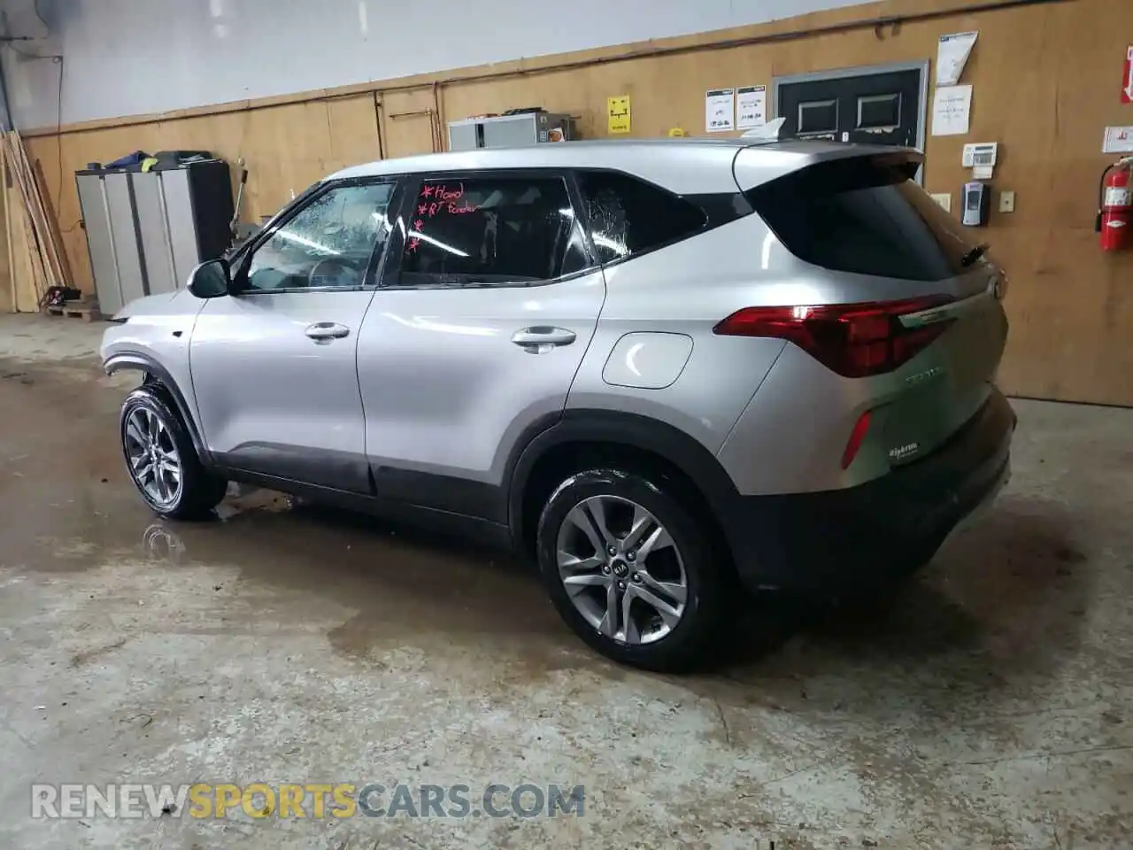 2 Photograph of a damaged car KNDEPCAA0M7044622 KIA SELTOS 2021
