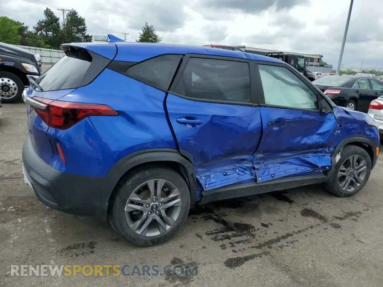 3 Photograph of a damaged car KNDEPCAA0M7130304 KIA SELTOS 2021
