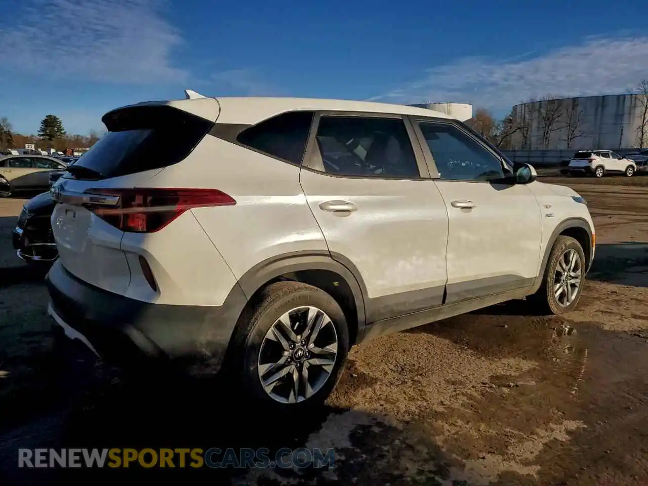 3 Photograph of a damaged car KNDEPCAA0M7192480 KIA SELTOS 2021