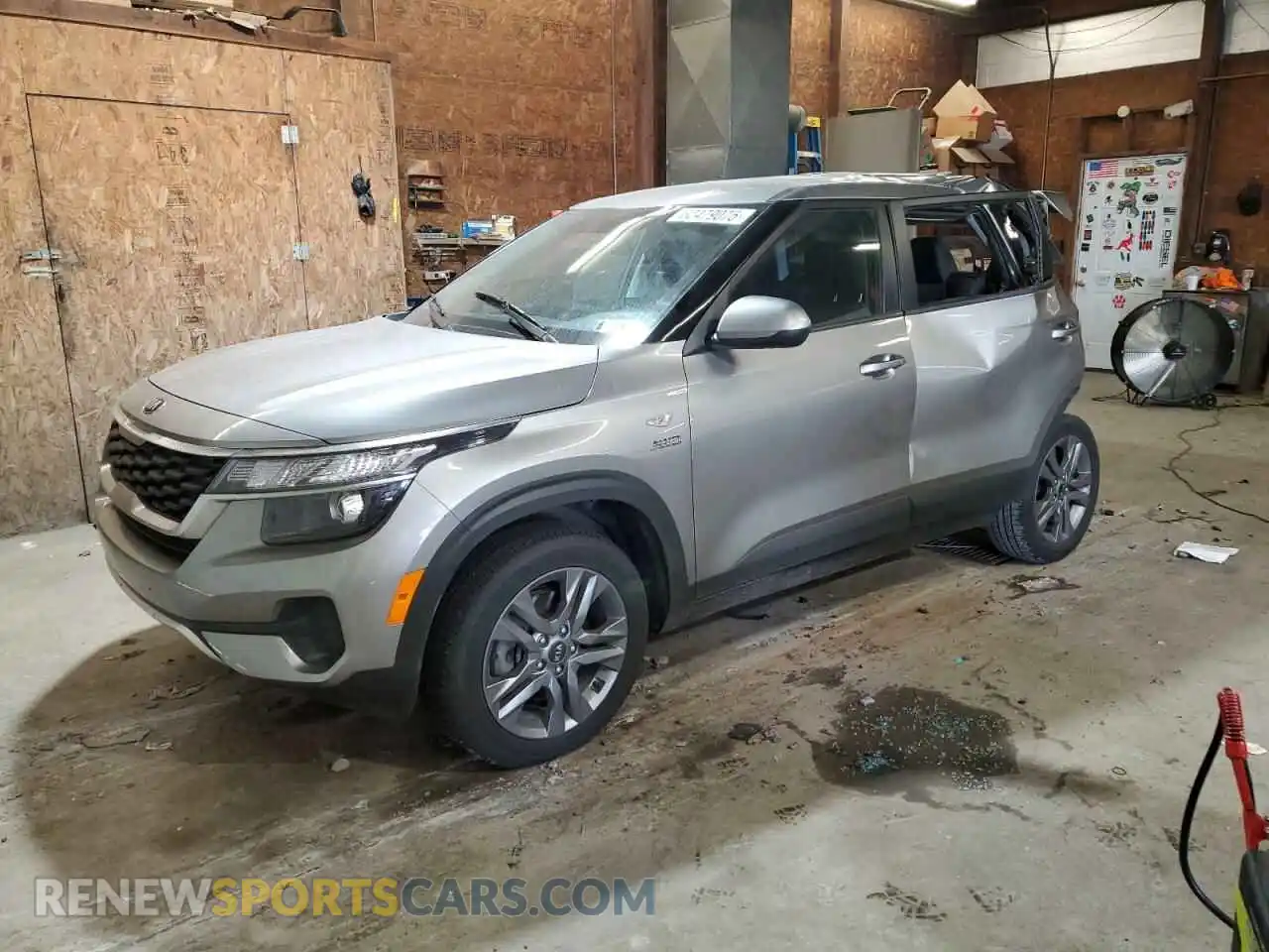 1 Photograph of a damaged car KNDEPCAA1M7166180 KIA SELTOS 2021