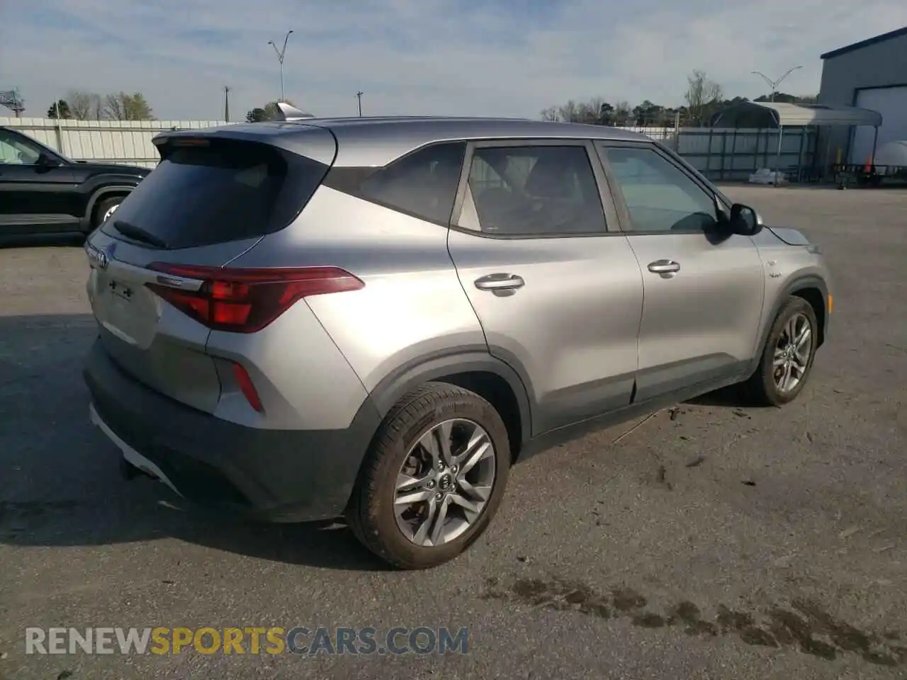 3 Photograph of a damaged car KNDEPCAA3M7081339 KIA SELTOS 2021