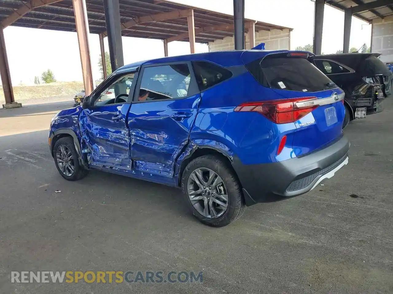 2 Photograph of a damaged car KNDEPCAA3M7172675 KIA SELTOS 2021