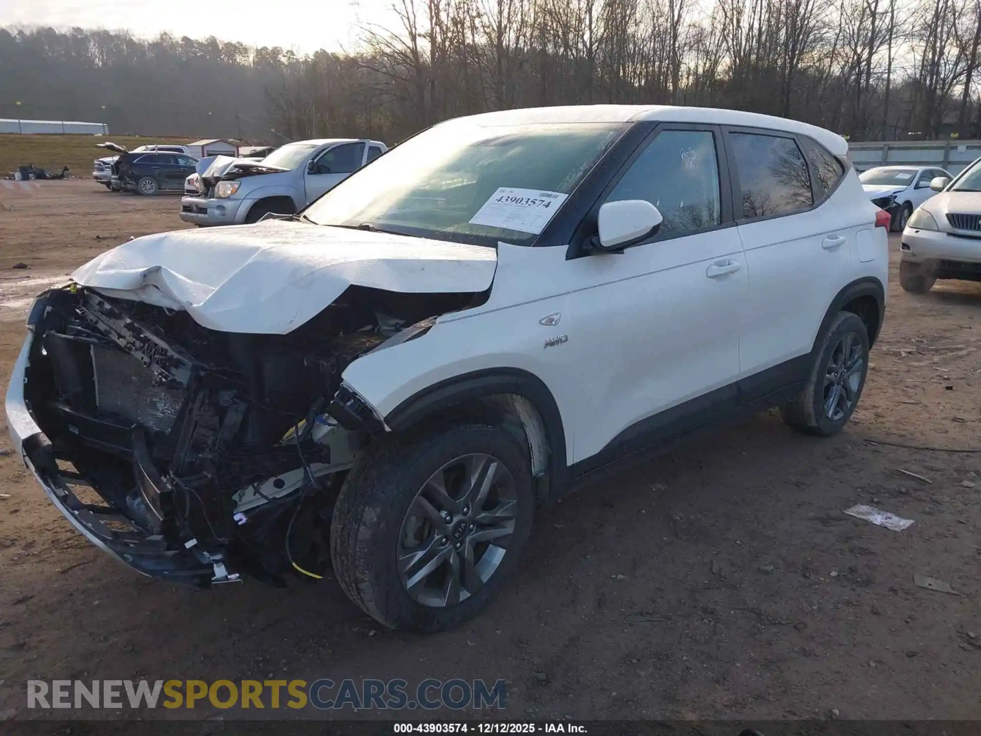 2 Photograph of a damaged car KNDEPCAA4M7212441 KIA SELTOS 2021