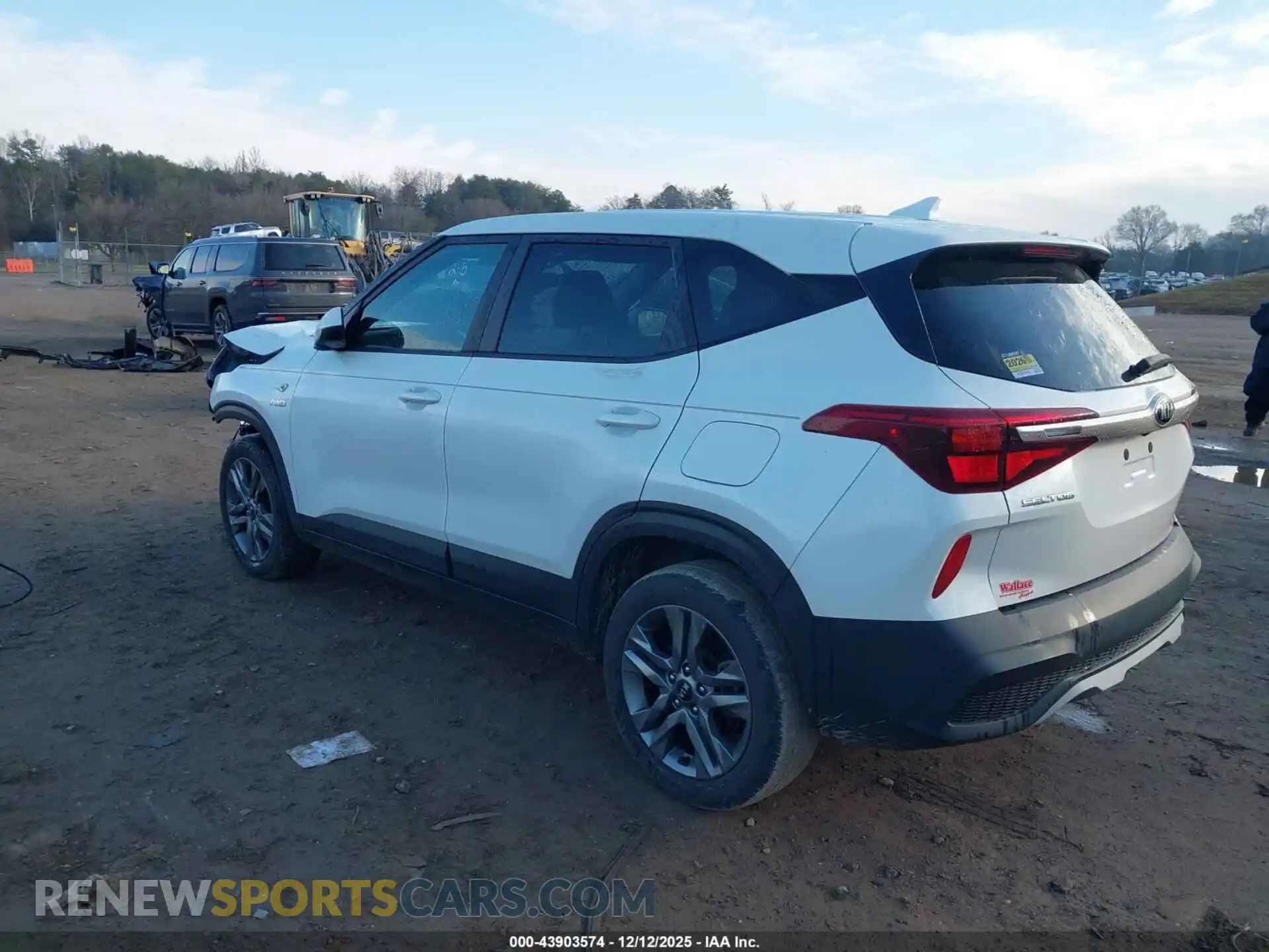 3 Photograph of a damaged car KNDEPCAA4M7212441 KIA SELTOS 2021
