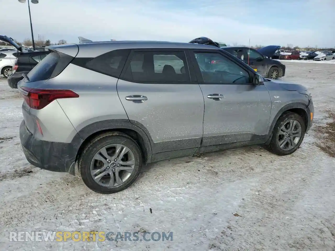 3 Photograph of a damaged car KNDEPCAA5M7093010 KIA SELTOS 2021