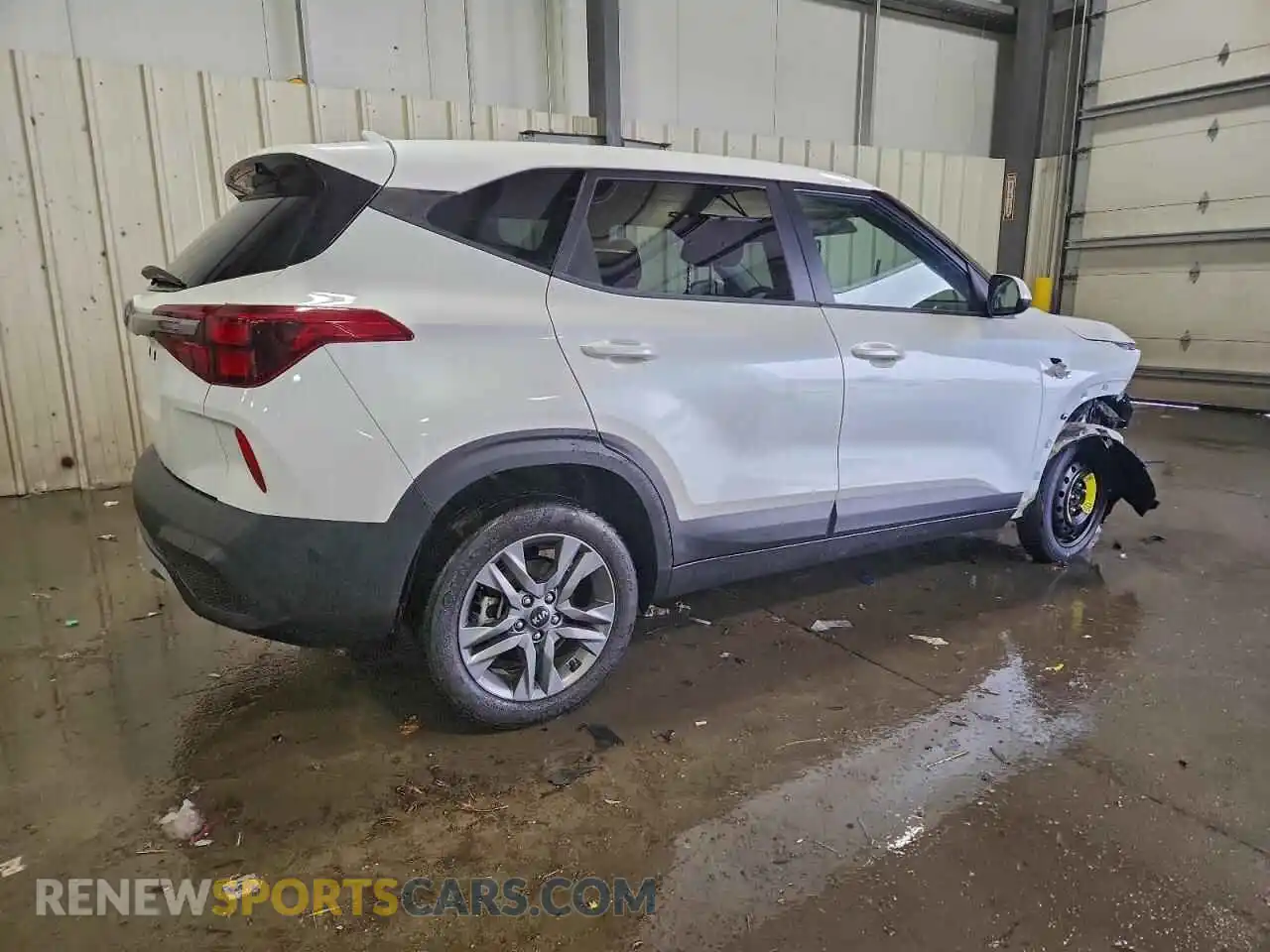 3 Photograph of a damaged car KNDEPCAA5M7160219 KIA SELTOS 2021