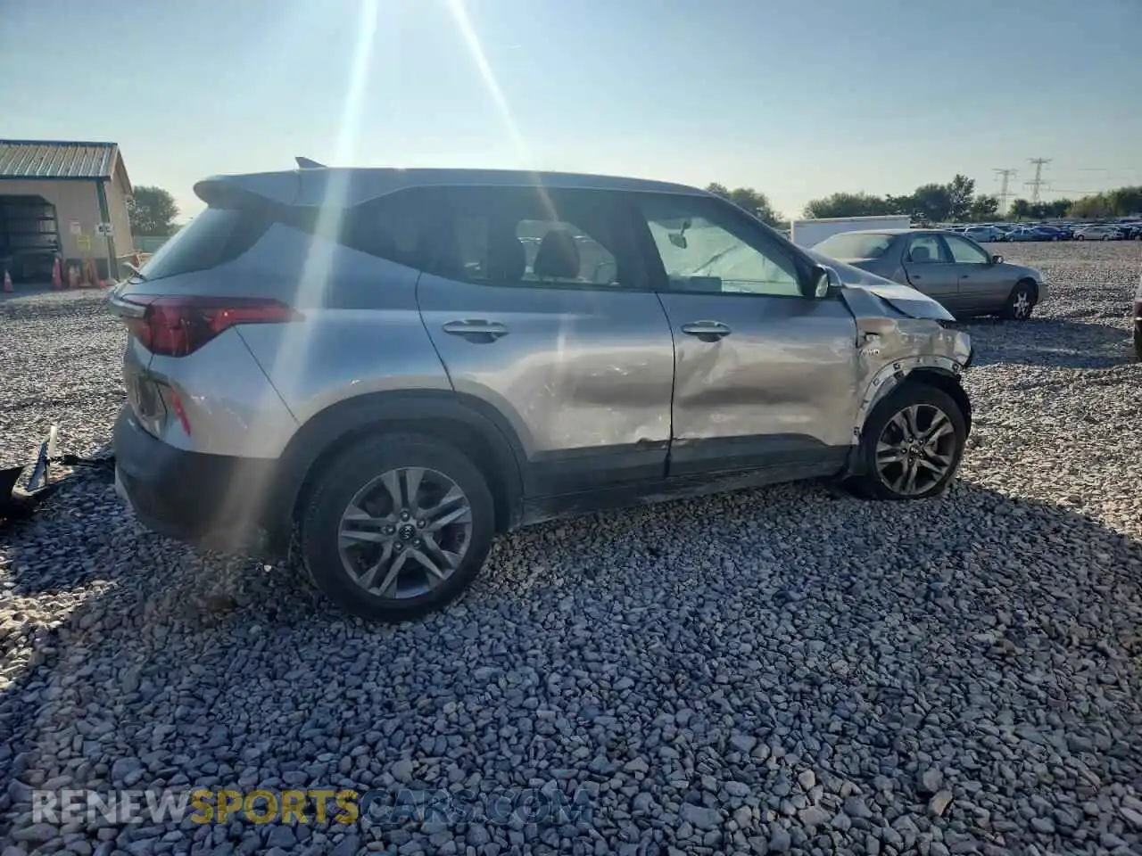3 Photograph of a damaged car KNDEPCAA6M7044222 KIA SELTOS 2021
