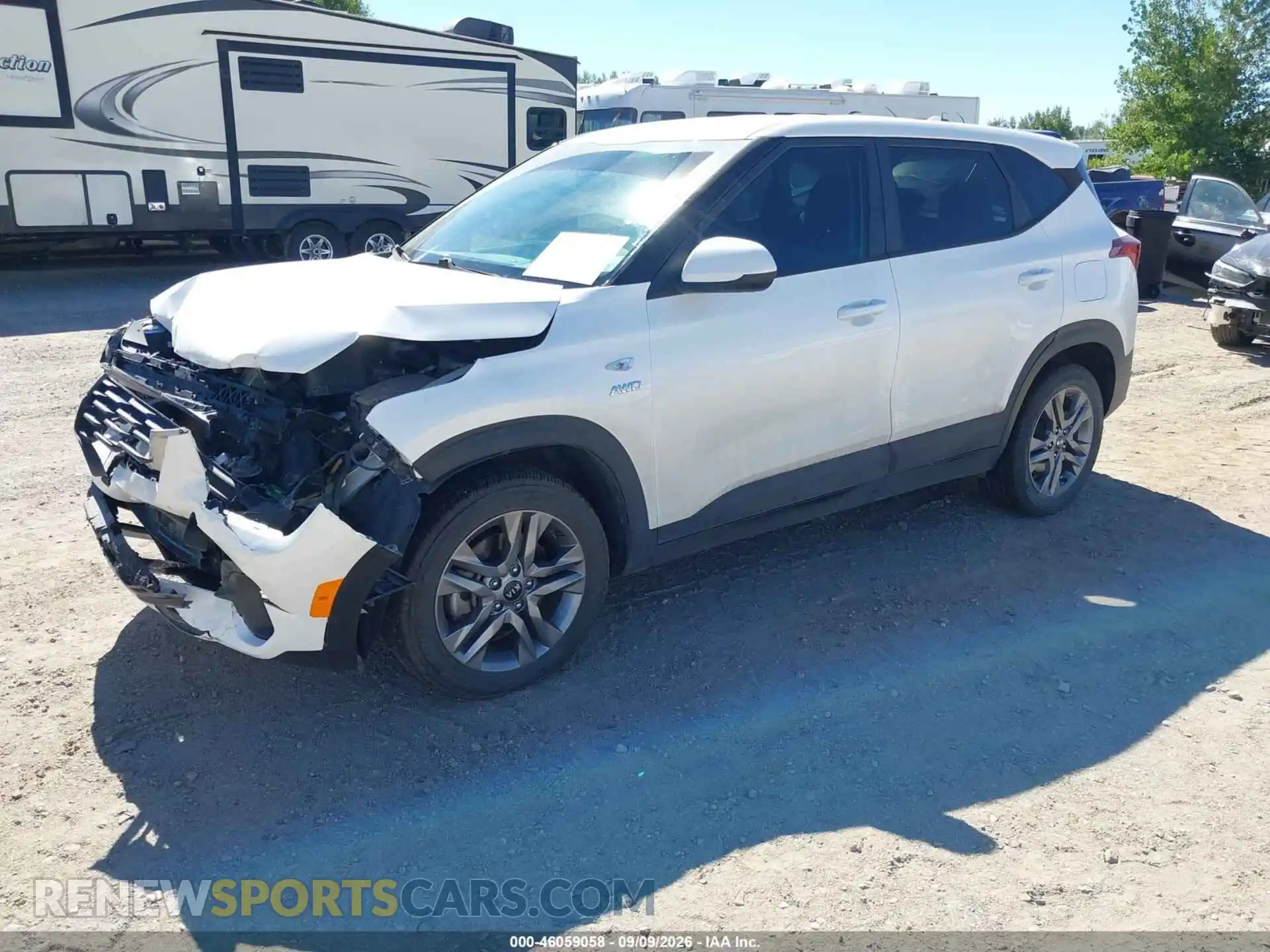 2 fotografías del automóvil dañado KNDEPCAA6M7124992 KIA SELTOS 2021