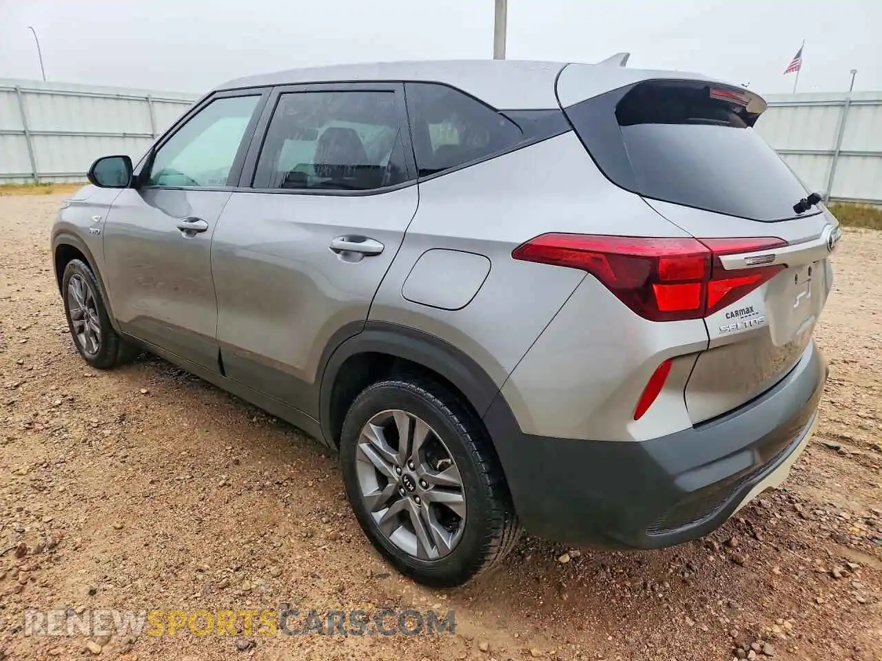 2 Photograph of a damaged car KNDEPCAA7M7103018 KIA SELTOS 2021