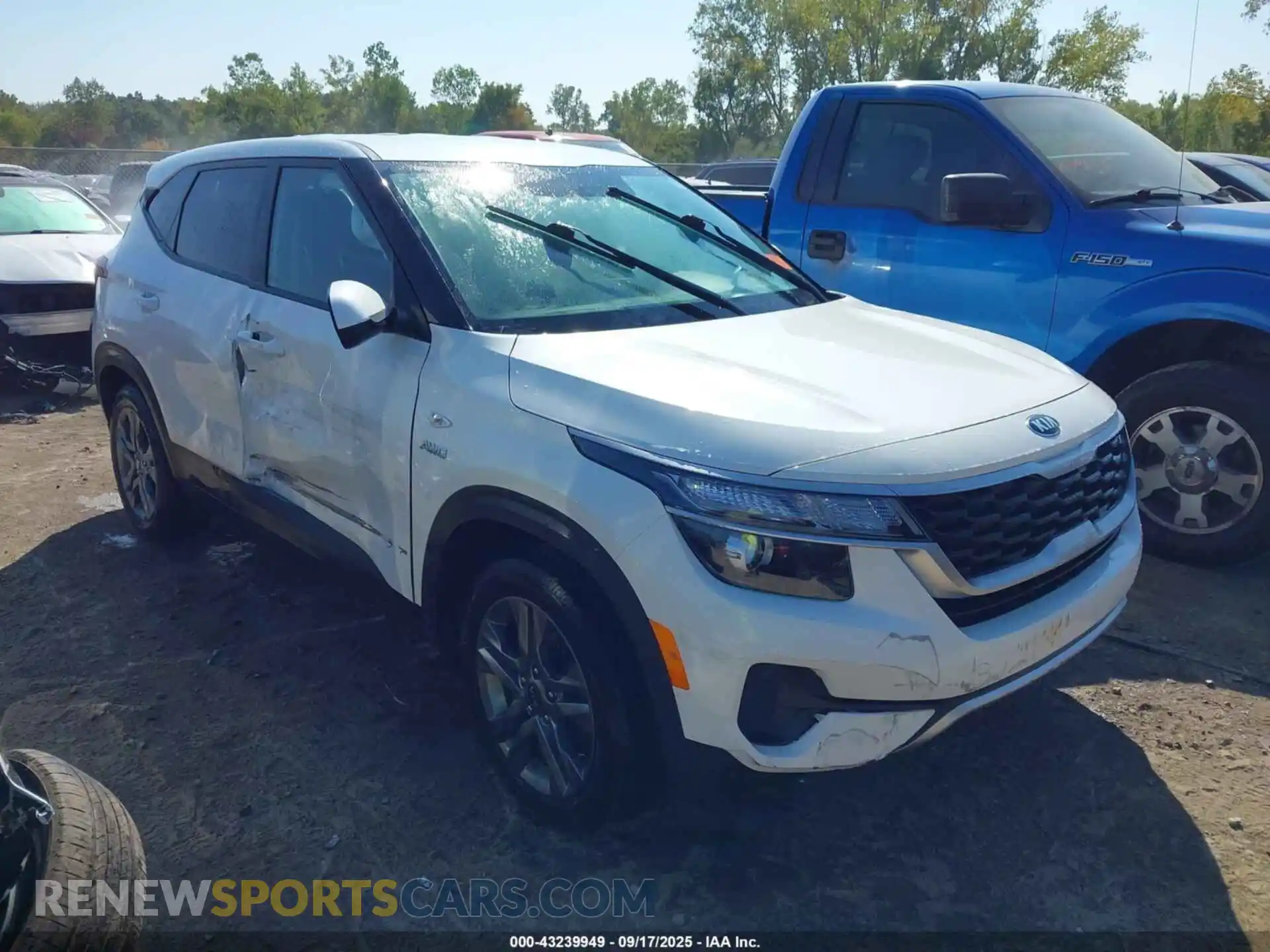 1 Photograph of a damaged car KNDEPCAA8M7047641 KIA SELTOS 2021
