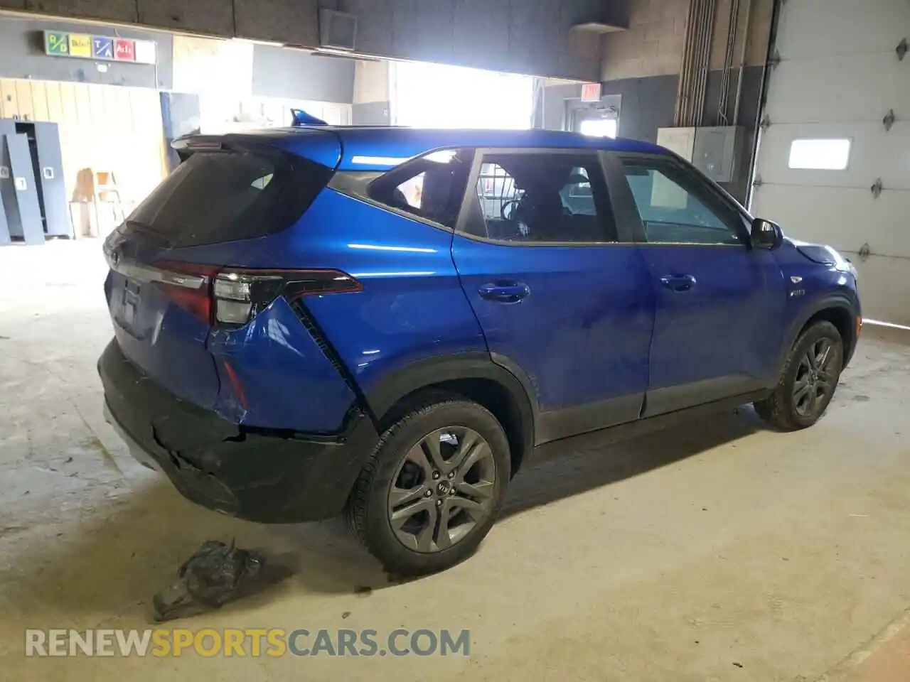3 Photograph of a damaged car KNDEPCAA8M7189875 KIA SELTOS 2021