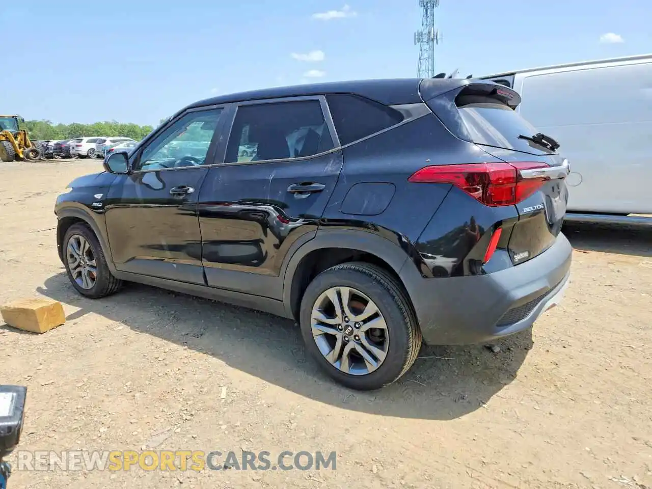 2 fotografías del automóvil dañado KNDEPCAA9M7045980 KIA SELTOS 2021