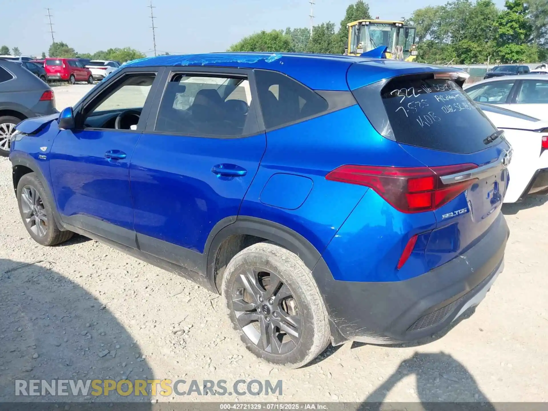 3 Photograph of a damaged car KNDEPCAA9M7189657 KIA SELTOS 2021
