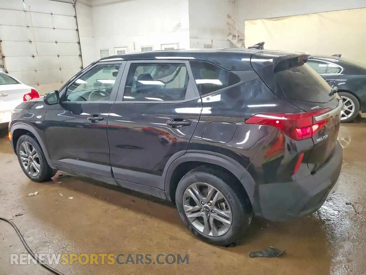 2 Photograph of a damaged car KNDEPCAAXM7176545 KIA SELTOS 2021