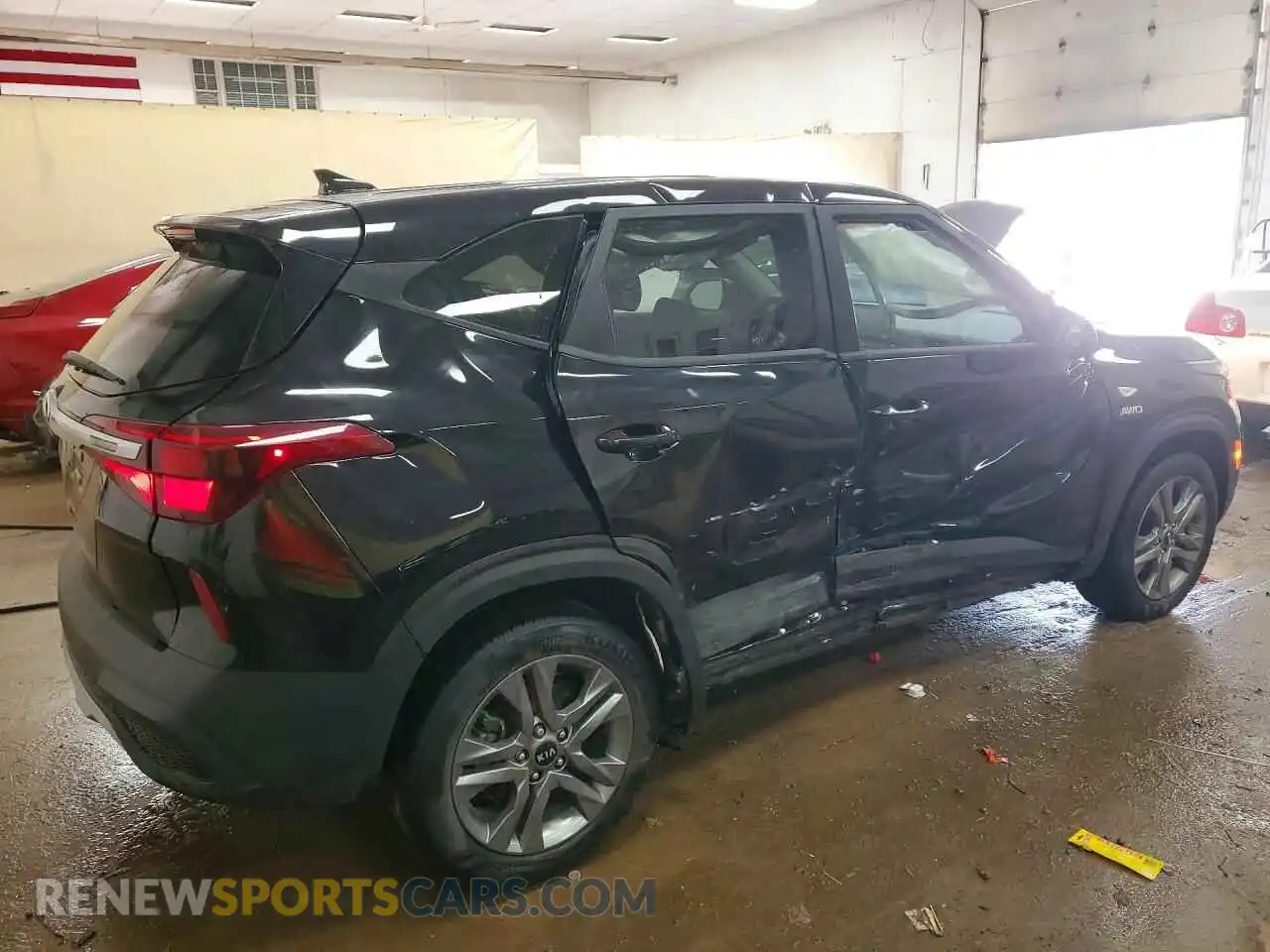 3 Photograph of a damaged car KNDEPCAAXM7176545 KIA SELTOS 2021