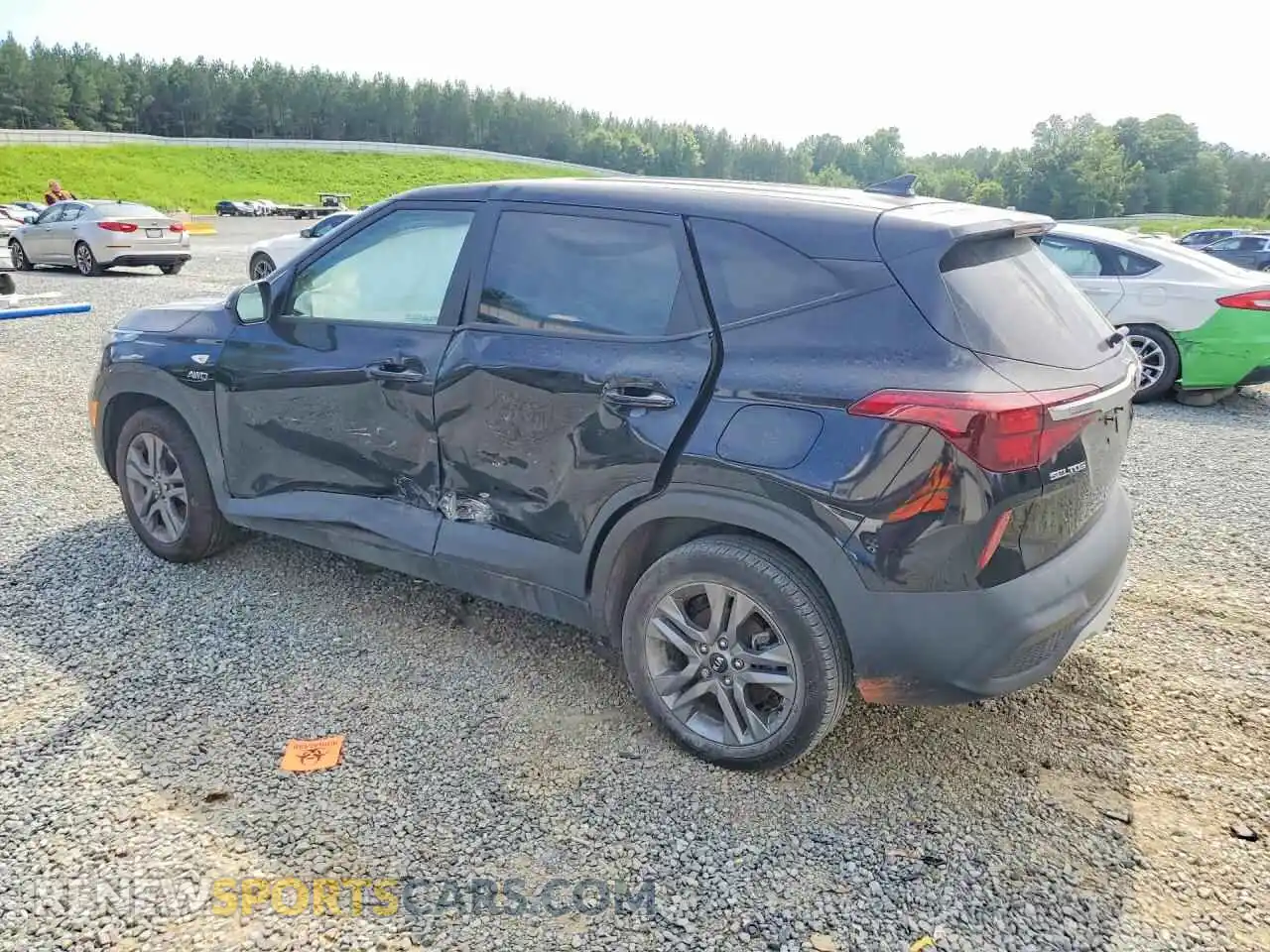2 fotografías del automóvil dañado KNDEPCAAXM7189280 KIA SELTOS 2021