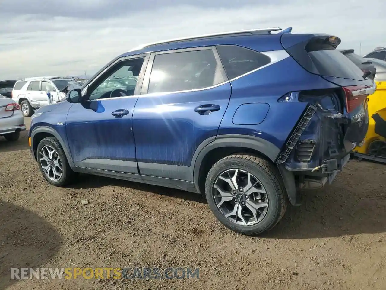 2 Photograph of a damaged car KNDERCAA0M7066792 KIA SELTOS 2021