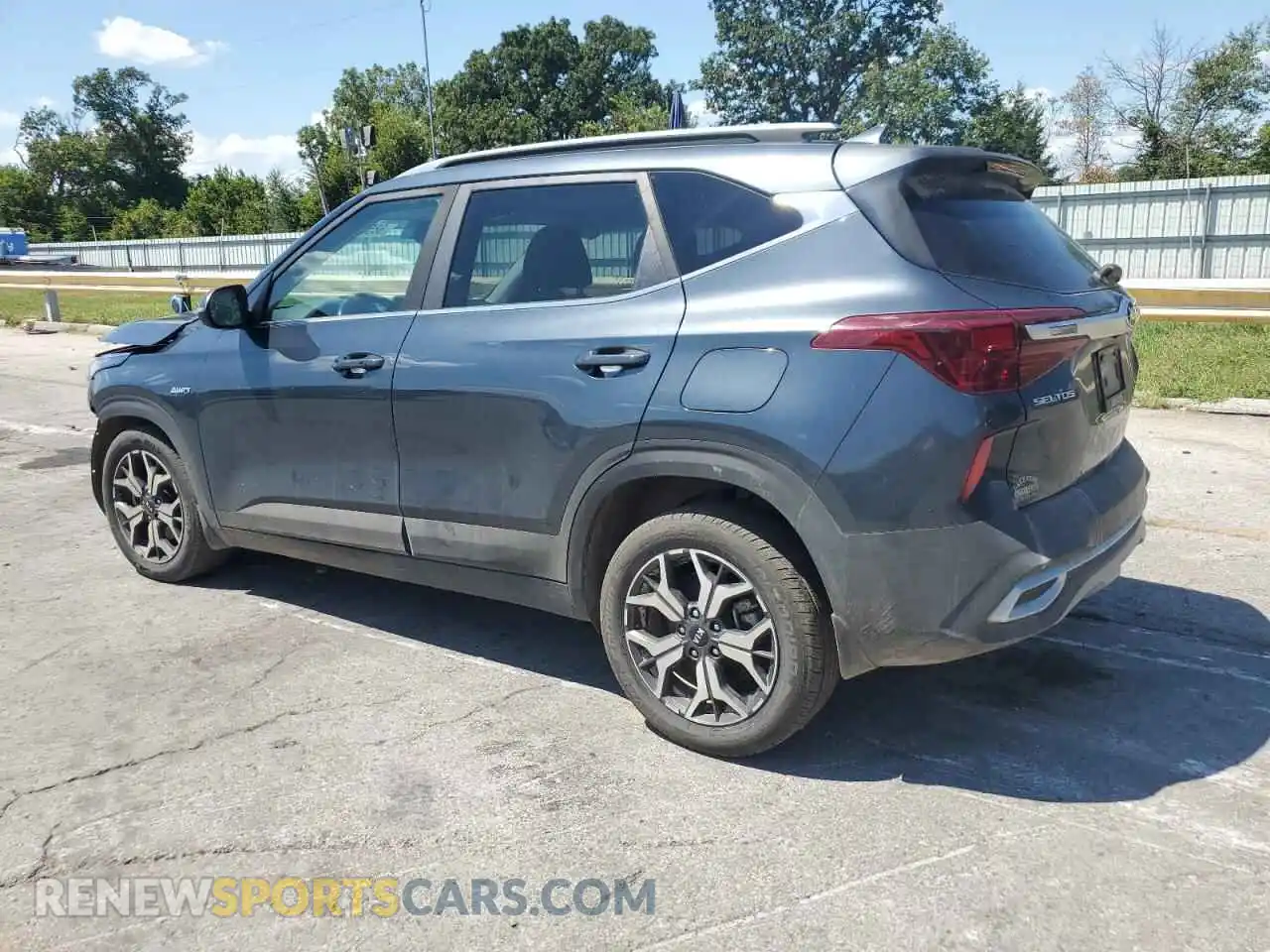2 Photograph of a damaged car KNDERCAA2M7066809 KIA SELTOS 2021