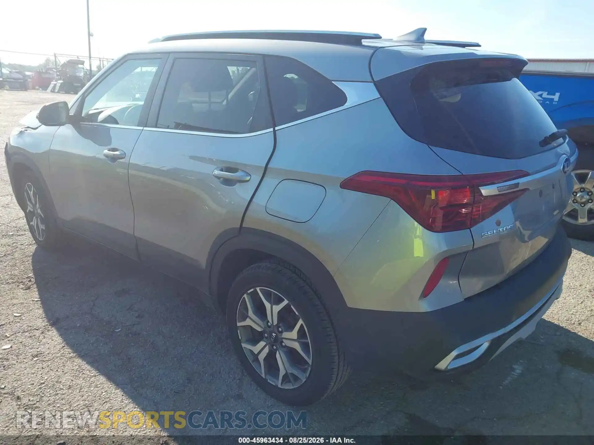 3 Photograph of a damaged car KNDERCAA2M7144361 KIA SELTOS 2021