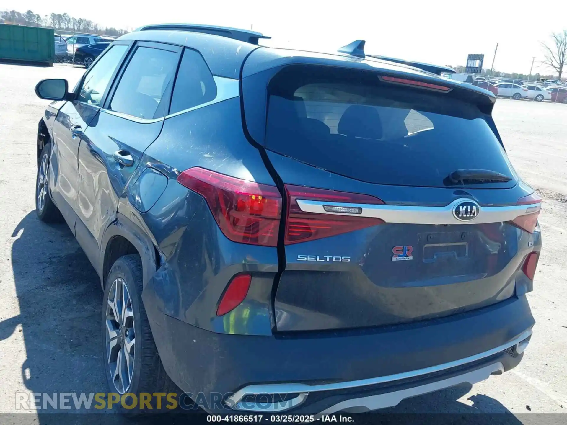 3 Photograph of a damaged car KNDERCAA2M7149284 KIA SELTOS 2021