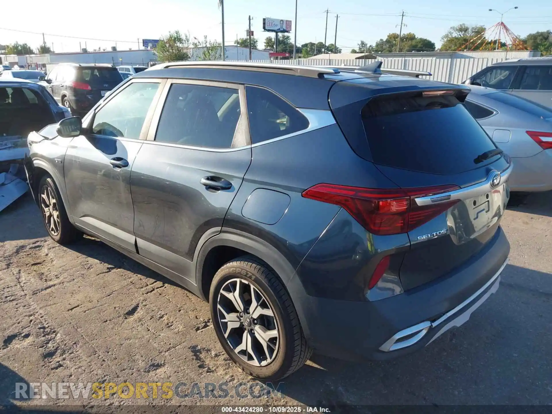 3 Photograph of a damaged car KNDERCAA3M7168488 KIA SELTOS 2021