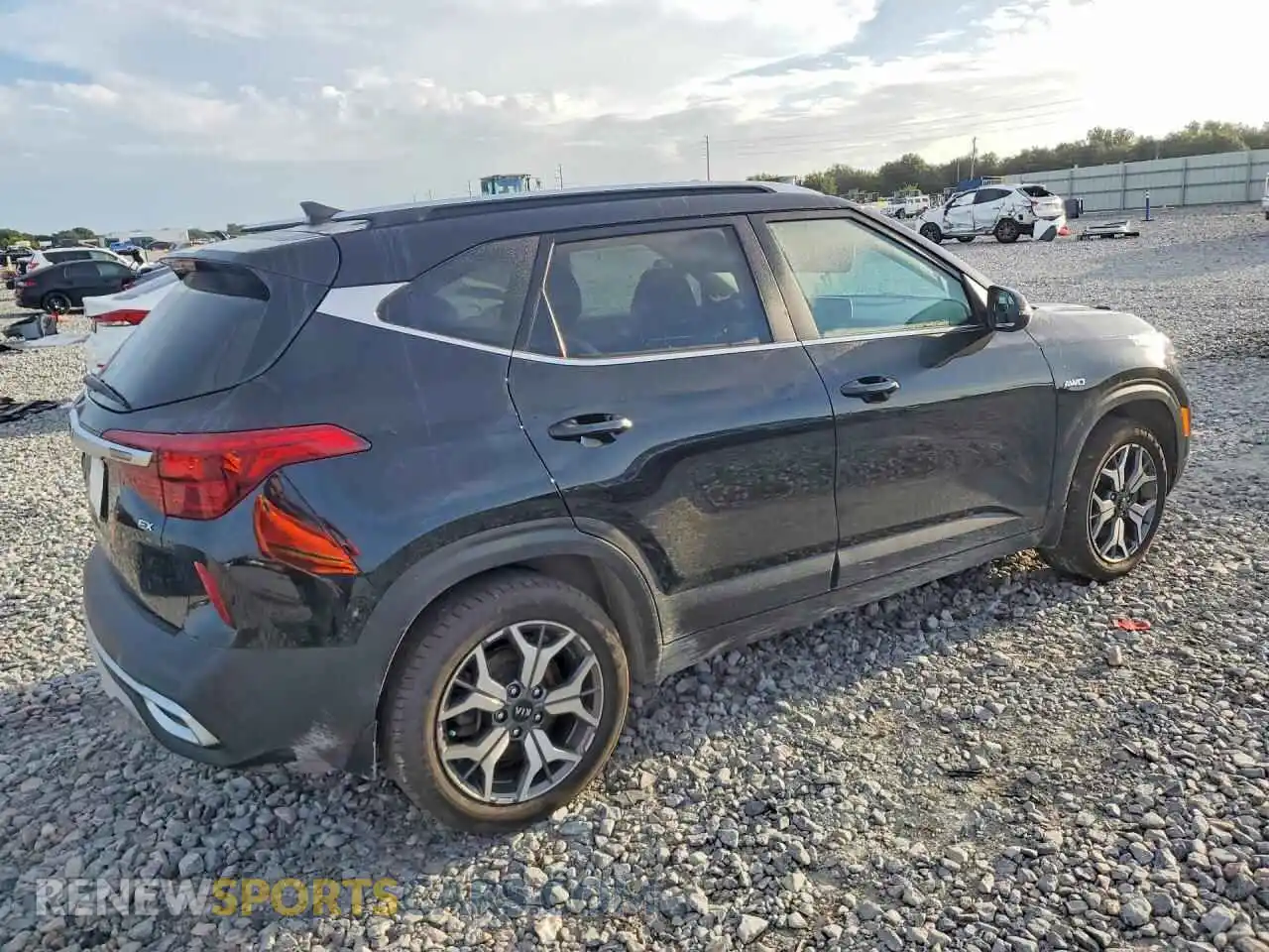3 Photograph of a damaged car KNDERCAA3M7176915 KIA SELTOS 2021