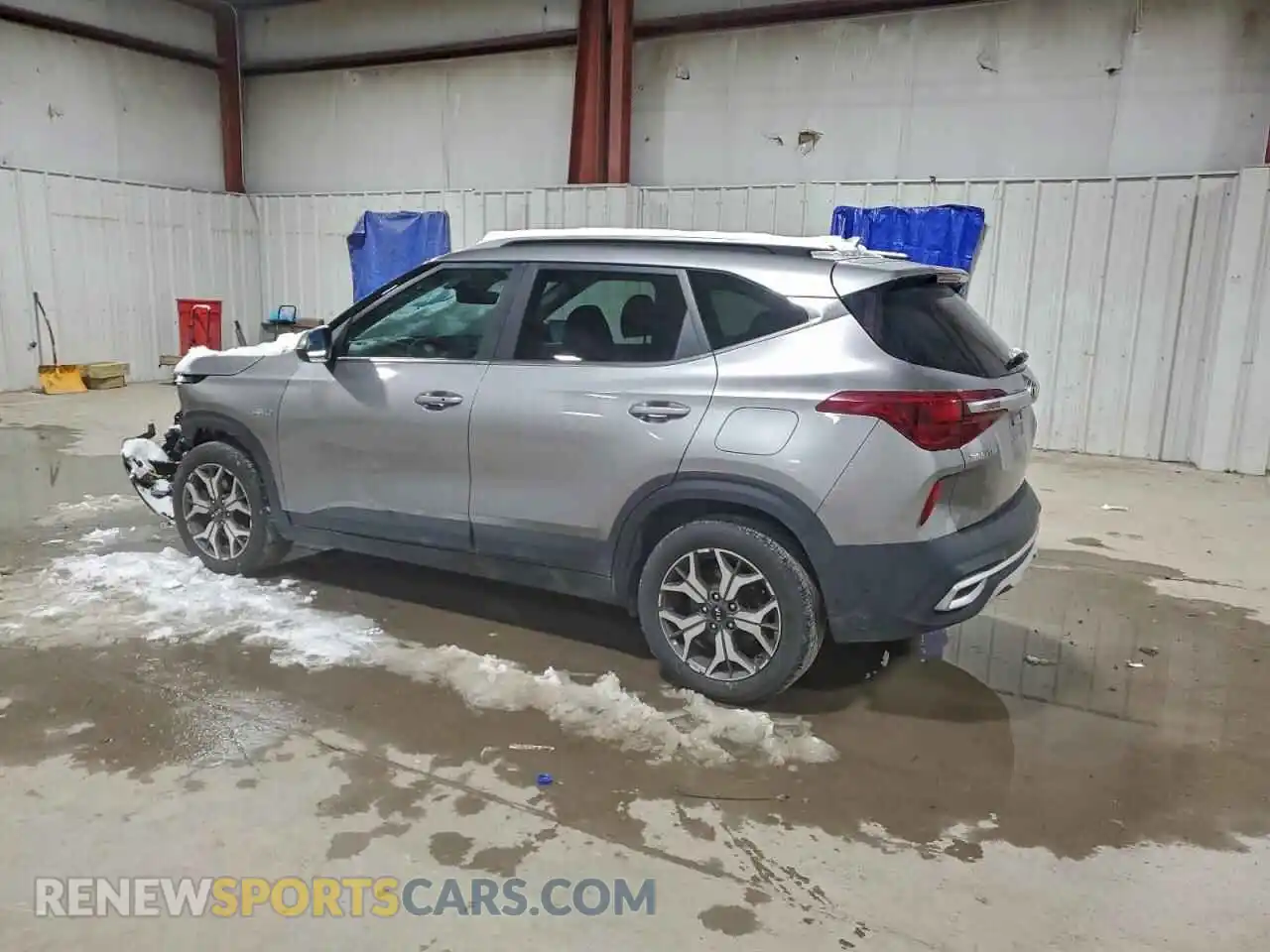 2 Photograph of a damaged car KNDERCAA4M7122331 KIA SELTOS 2021