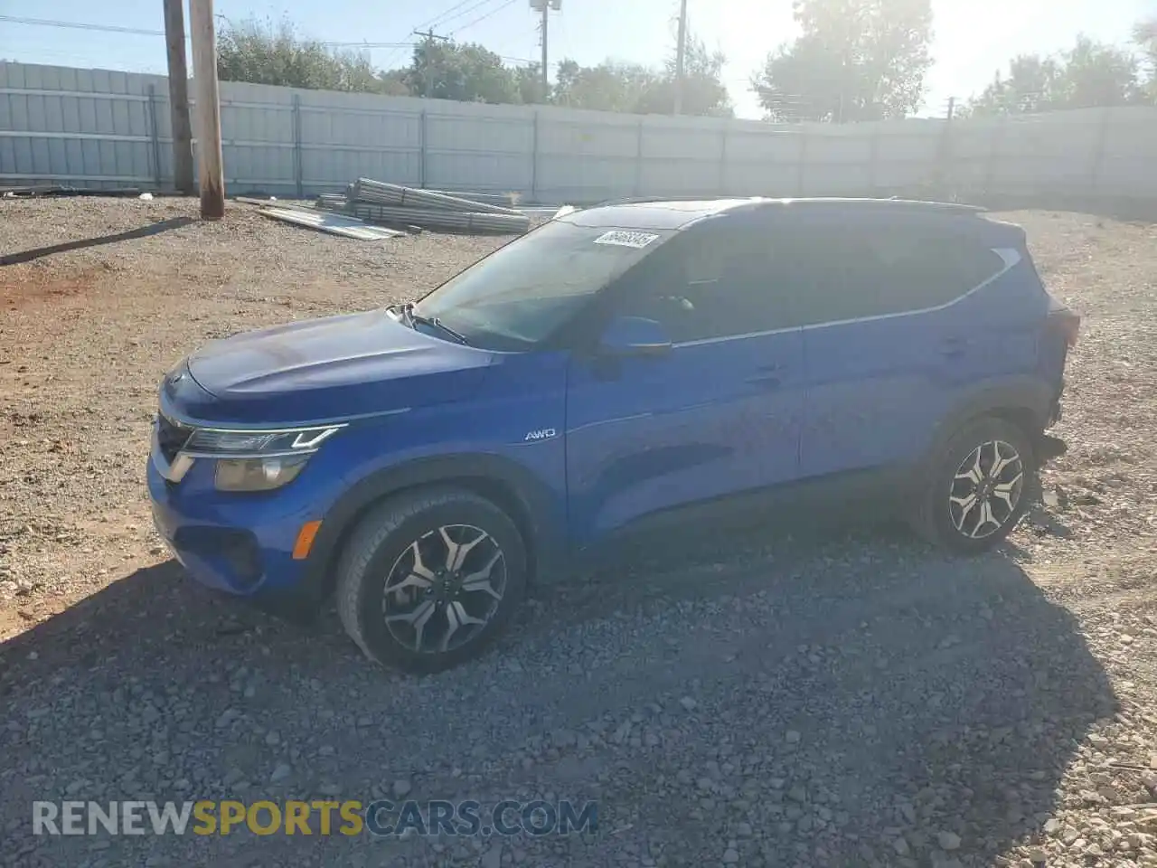 1 Photograph of a damaged car KNDERCAA4M7130302 KIA SELTOS 2021