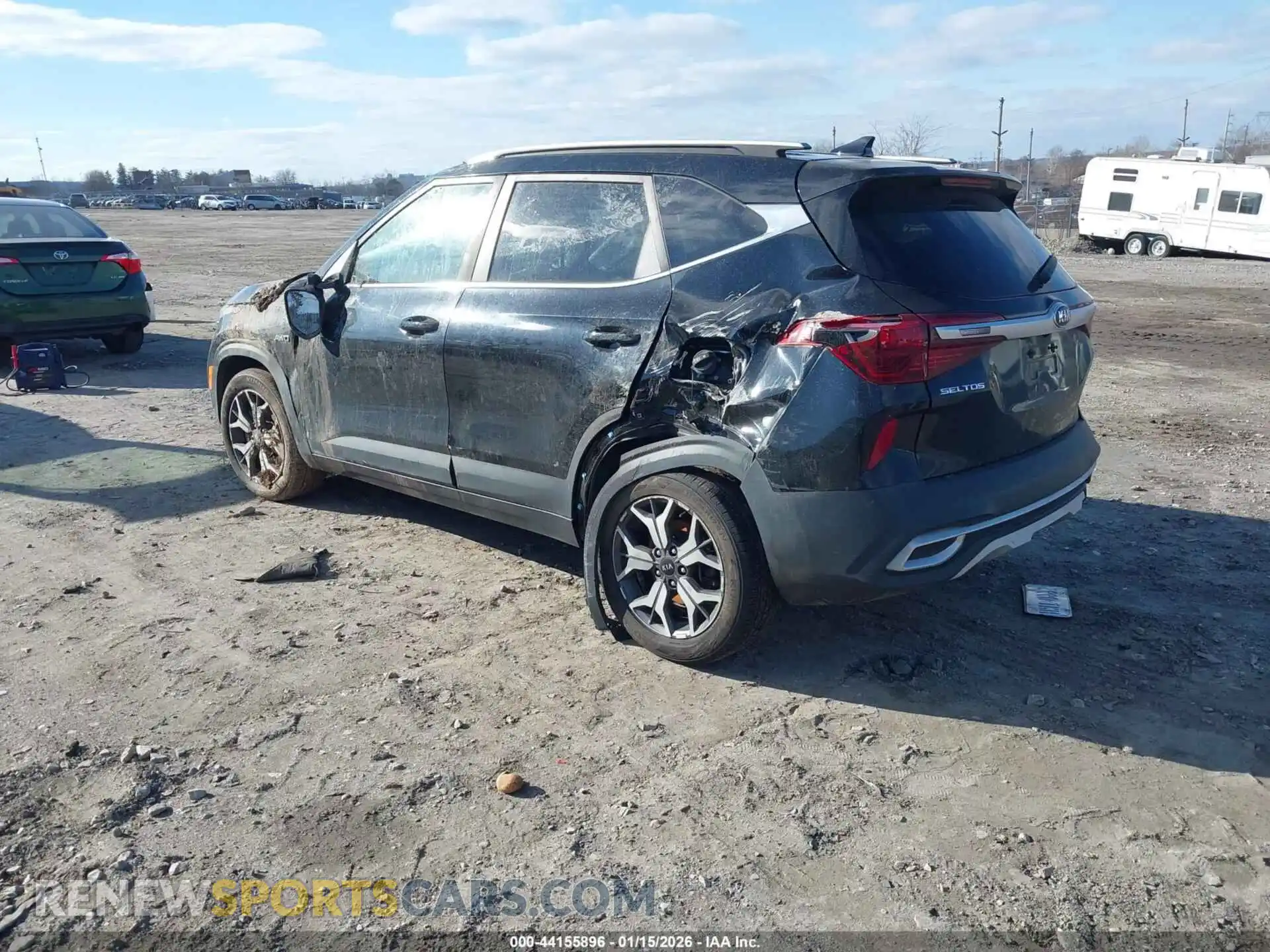 3 fotografías del automóvil dañado KNDERCAA5M7152308 KIA SELTOS 2021