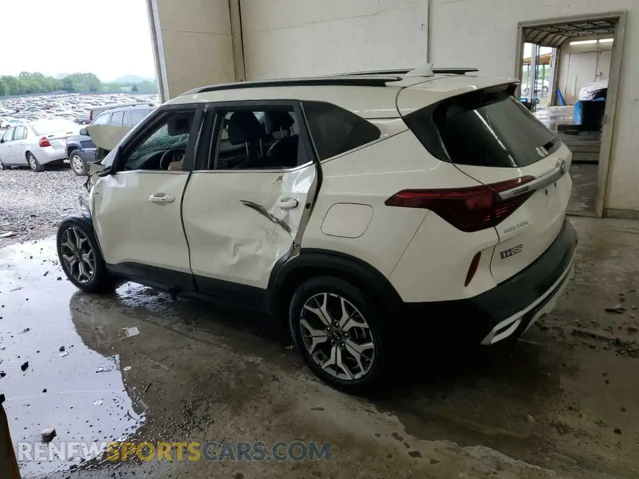 2 Photograph of a damaged car KNDERCAA6M7164791 KIA SELTOS 2021