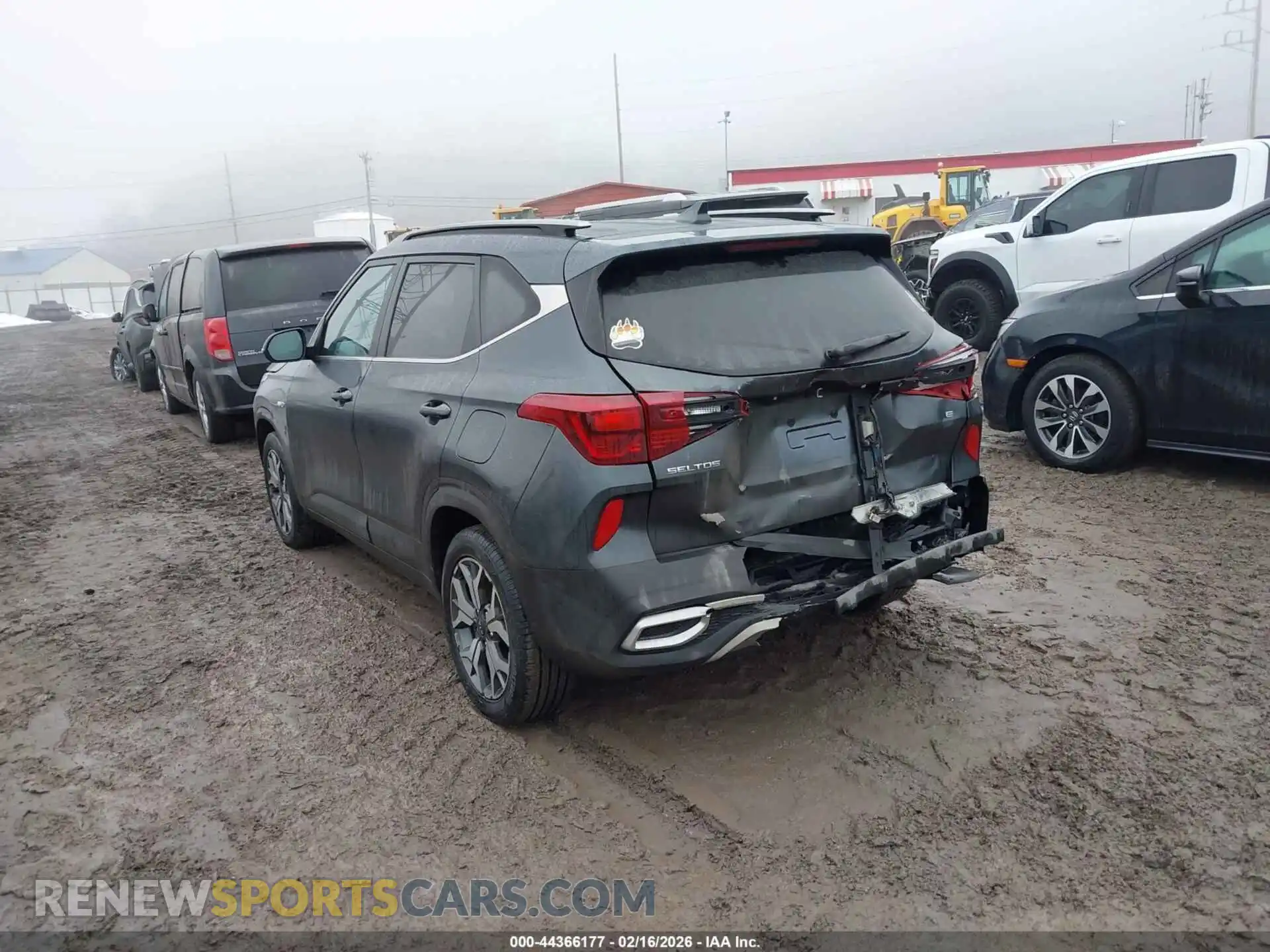 3 Photograph of a damaged car KNDERCAA7M7184726 KIA SELTOS 2021