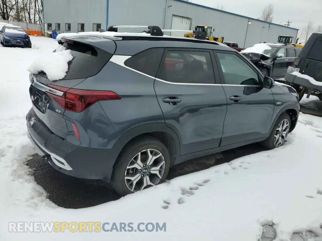 3 Photograph of a damaged car KNDERCAA8M7157163 KIA SELTOS 2021