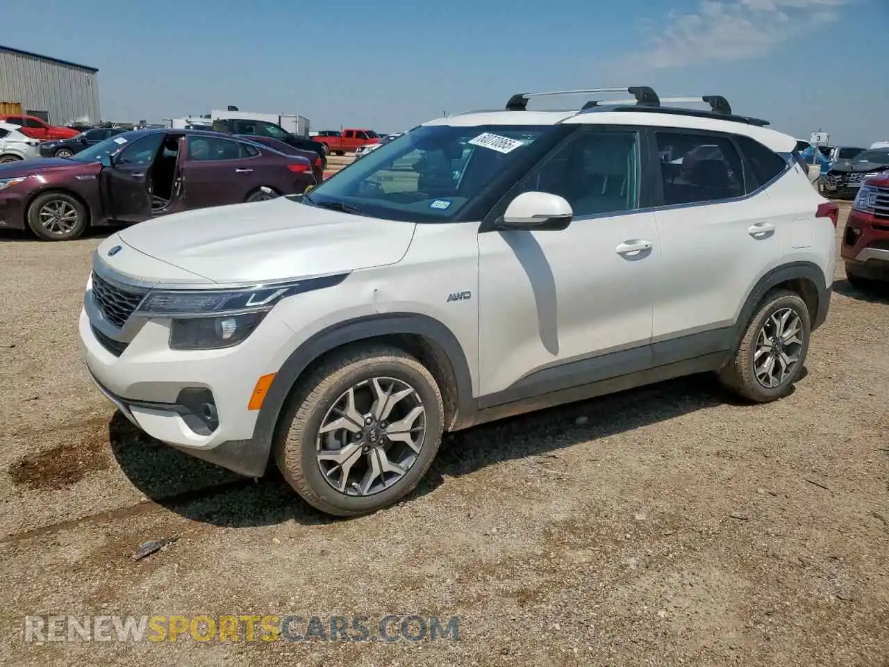 1 Photograph of a damaged car KNDERCAA8M7170060 KIA SELTOS 2021