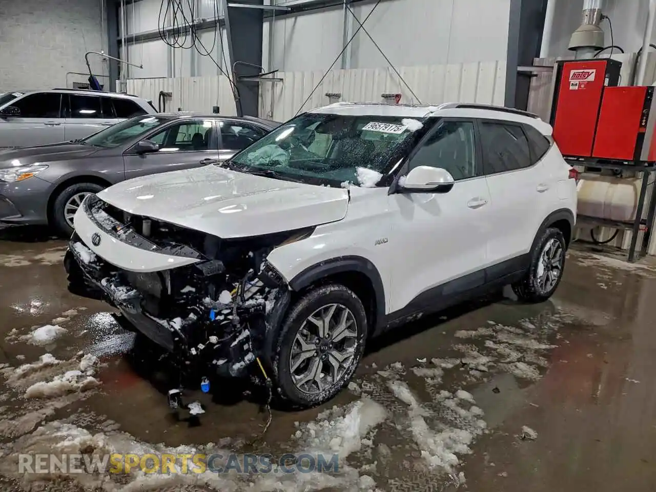 1 Photograph of a damaged car KNDERCAA8M7172097 KIA SELTOS 2021