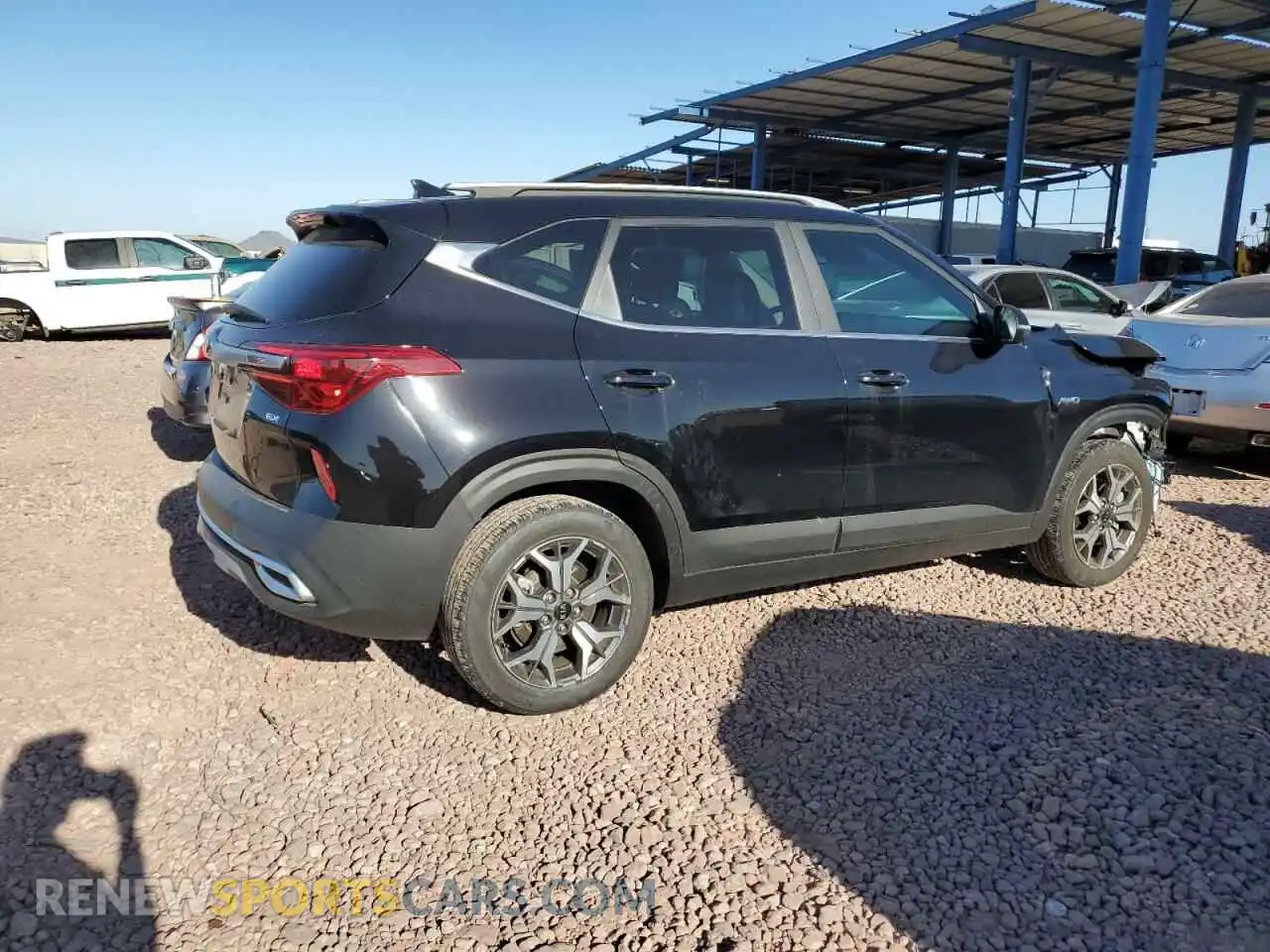 3 Photograph of a damaged car KNDERCAA8M7226532 KIA SELTOS 2021