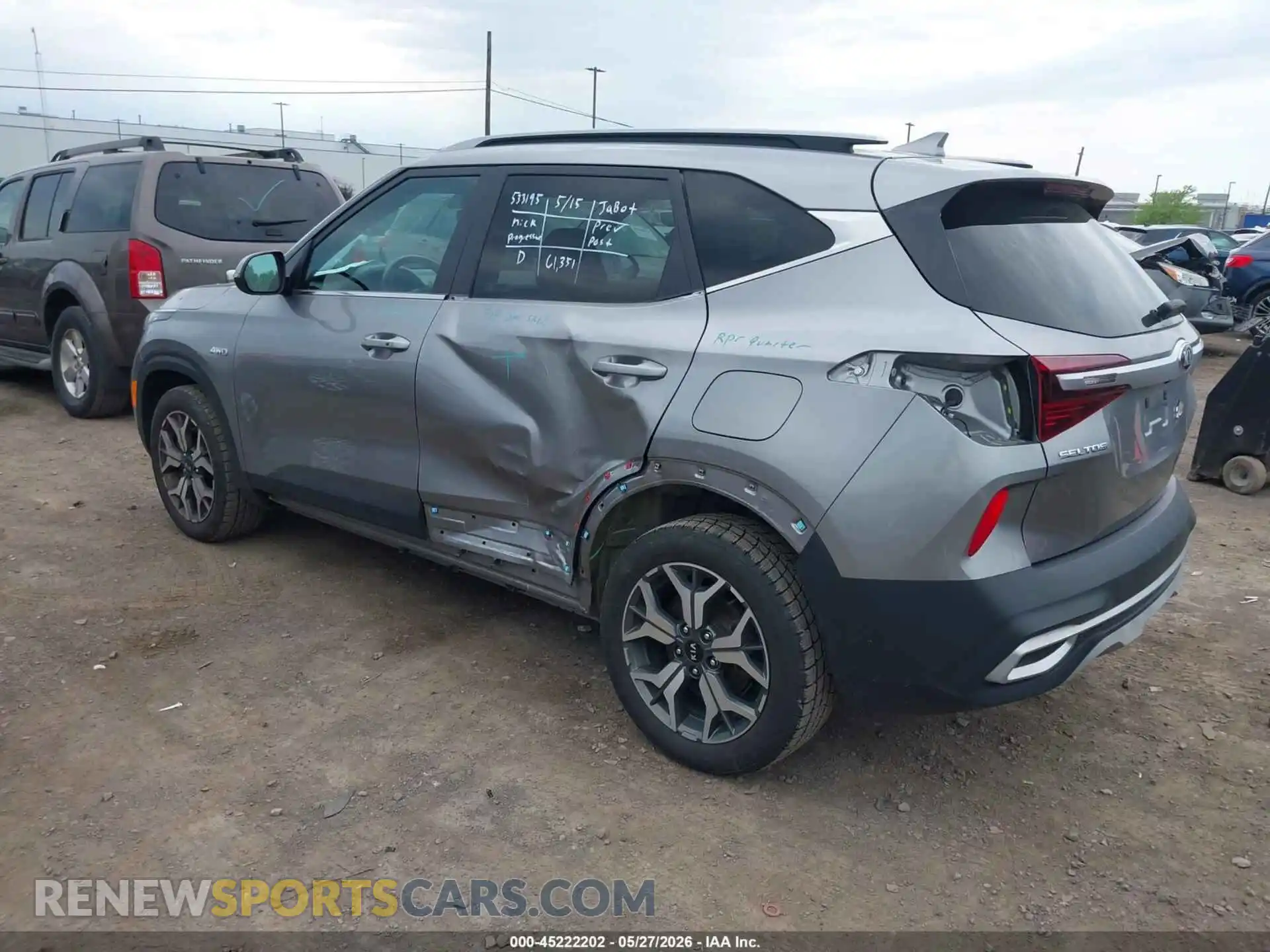 3 Photograph of a damaged car KNDERCAA9M7067634 KIA SELTOS 2021