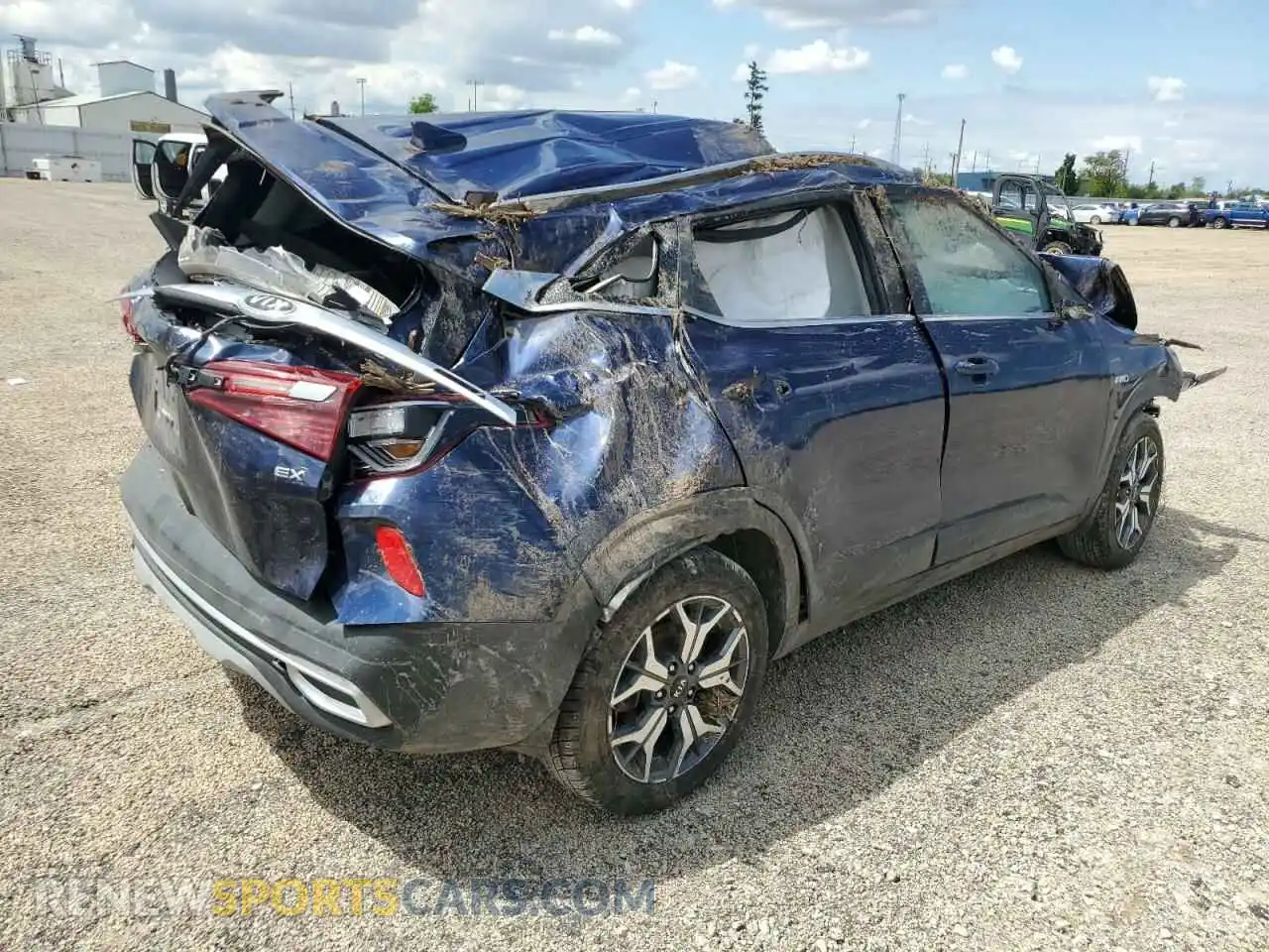 3 Photograph of a damaged car KNDERCAA9M7112118 KIA SELTOS 2021