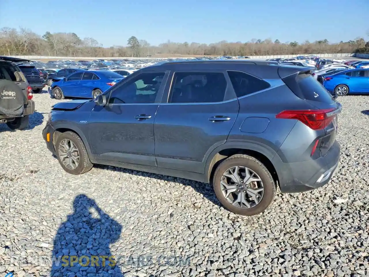 2 Photograph of a damaged car KNDERCAA9M7143675 KIA SELTOS 2021